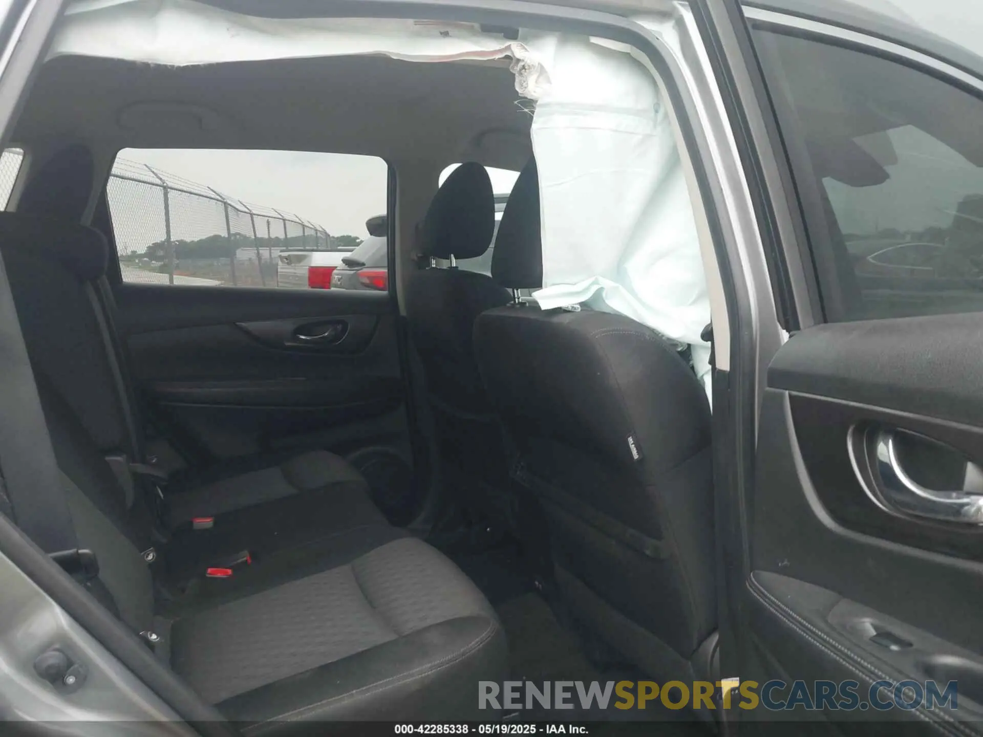 8 Photograph of a damaged car JN8AT2MT0KW268806 NISSAN ROGUE 2019