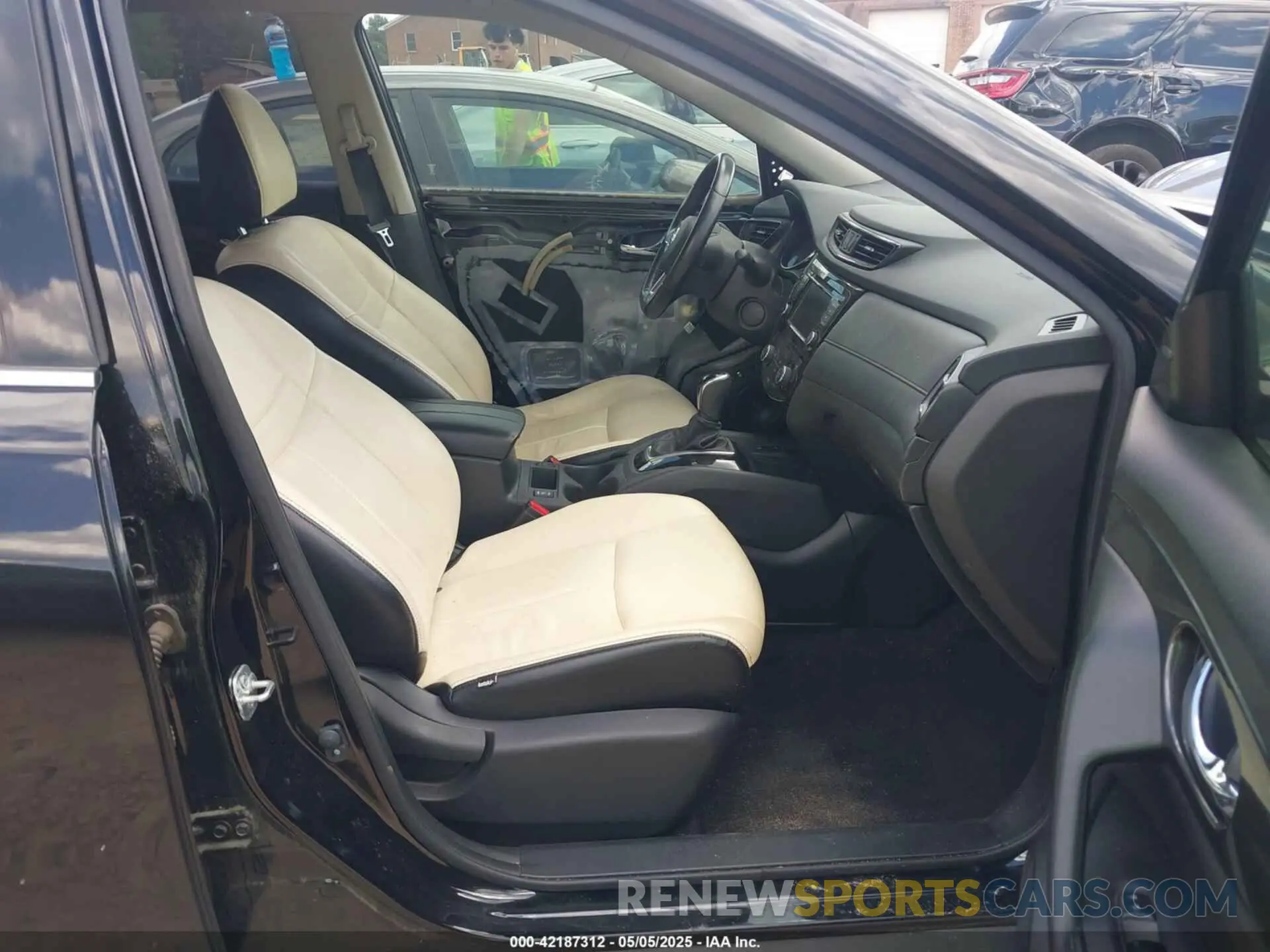 5 Photograph of a damaged car JN8AT2MT0KW505181 NISSAN ROGUE 2019