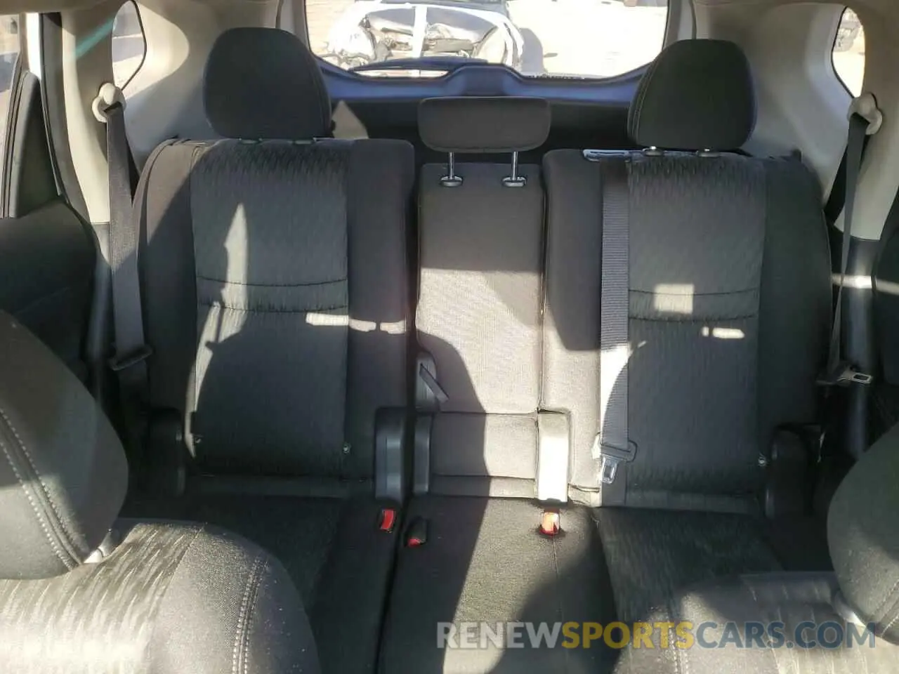 10 Photograph of a damaged car JN8AT2MT1KW267597 NISSAN ROGUE 2019