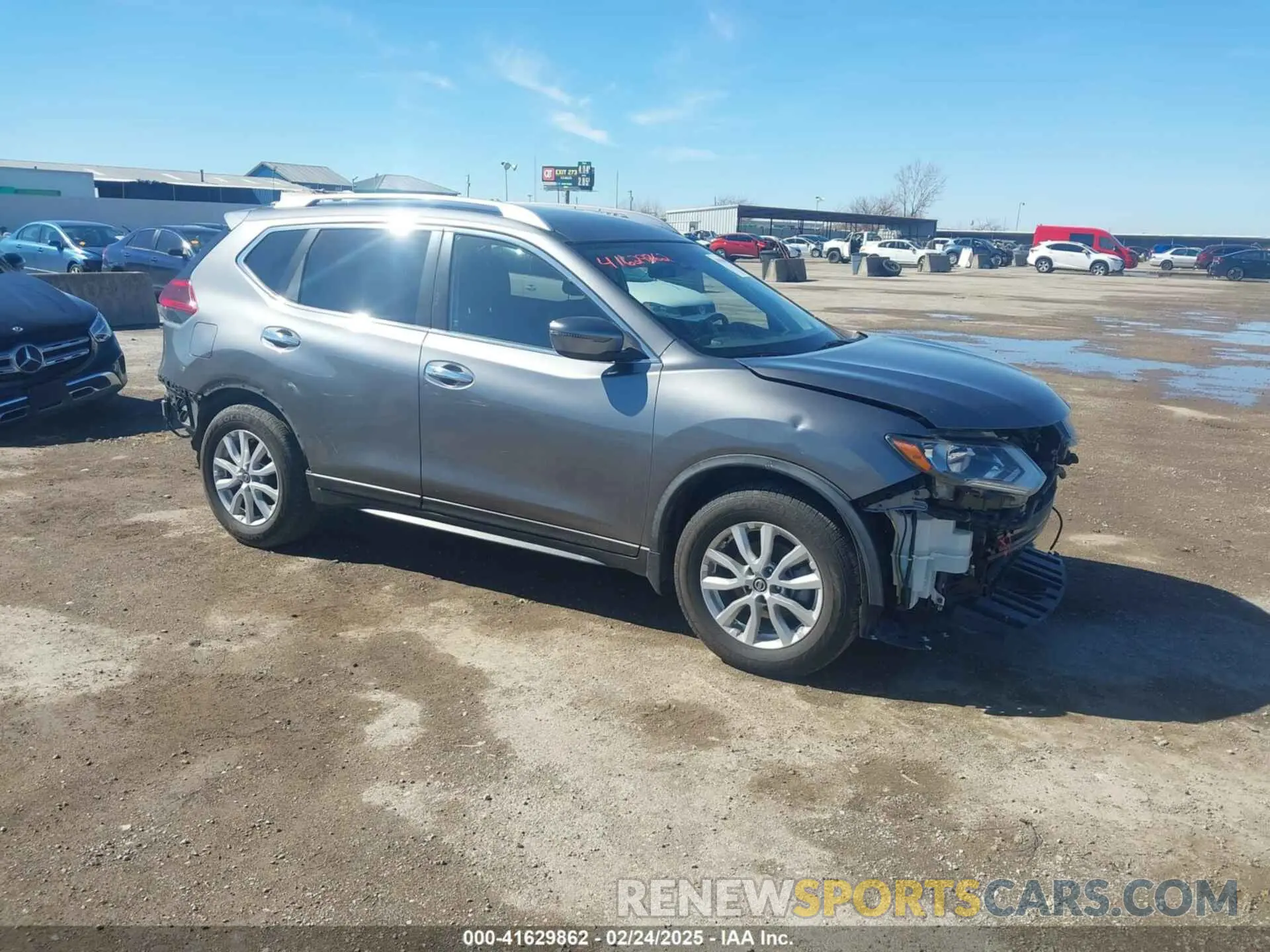 1 Photograph of a damaged car JN8AT2MT2KW250131 NISSAN ROGUE 2019