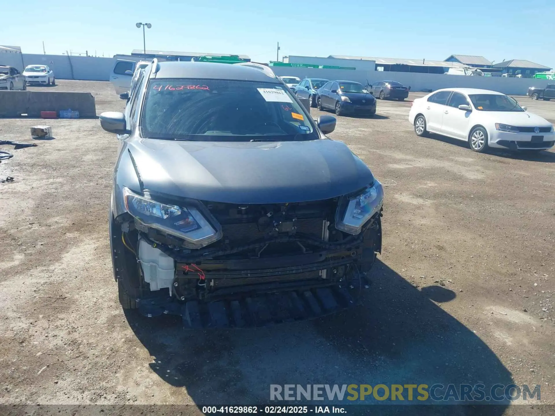 13 Photograph of a damaged car JN8AT2MT2KW250131 NISSAN ROGUE 2019