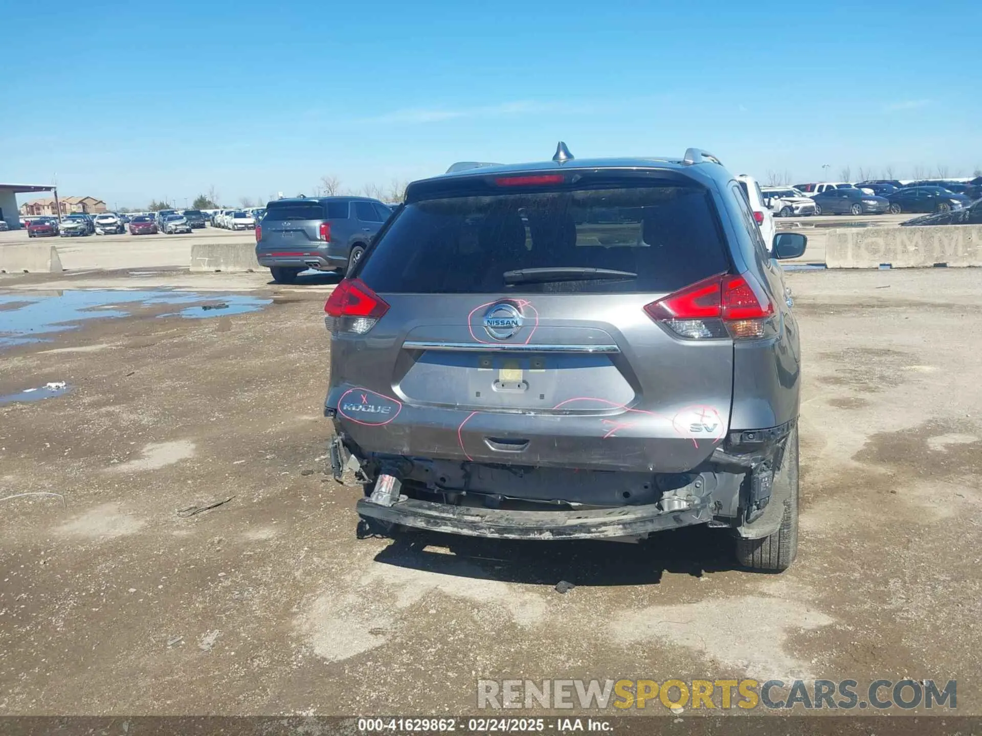 17 Photograph of a damaged car JN8AT2MT2KW250131 NISSAN ROGUE 2019