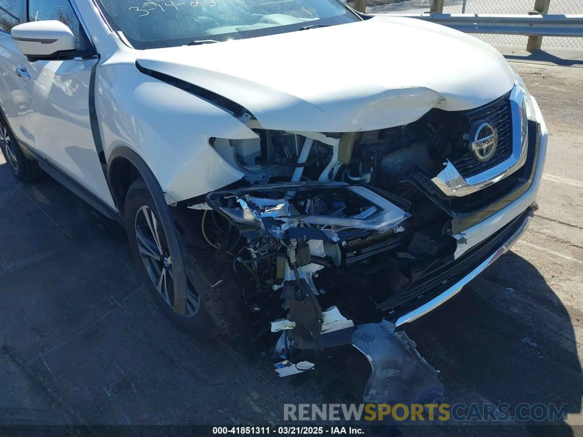 6 Photograph of a damaged car JN8AT2MT2KW266507 NISSAN ROGUE 2019