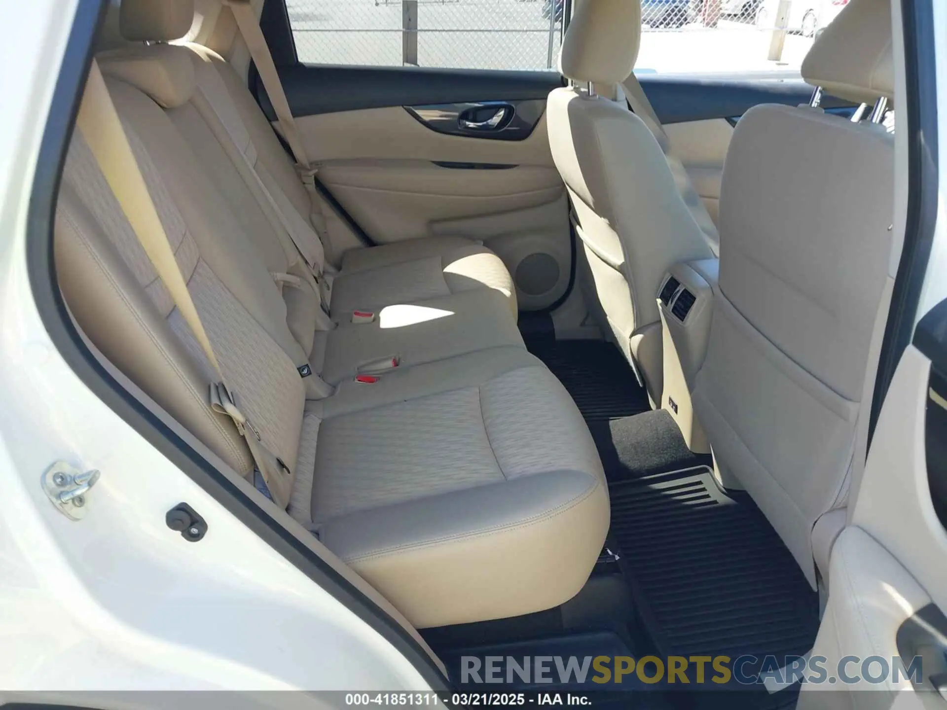 8 Photograph of a damaged car JN8AT2MT2KW266507 NISSAN ROGUE 2019