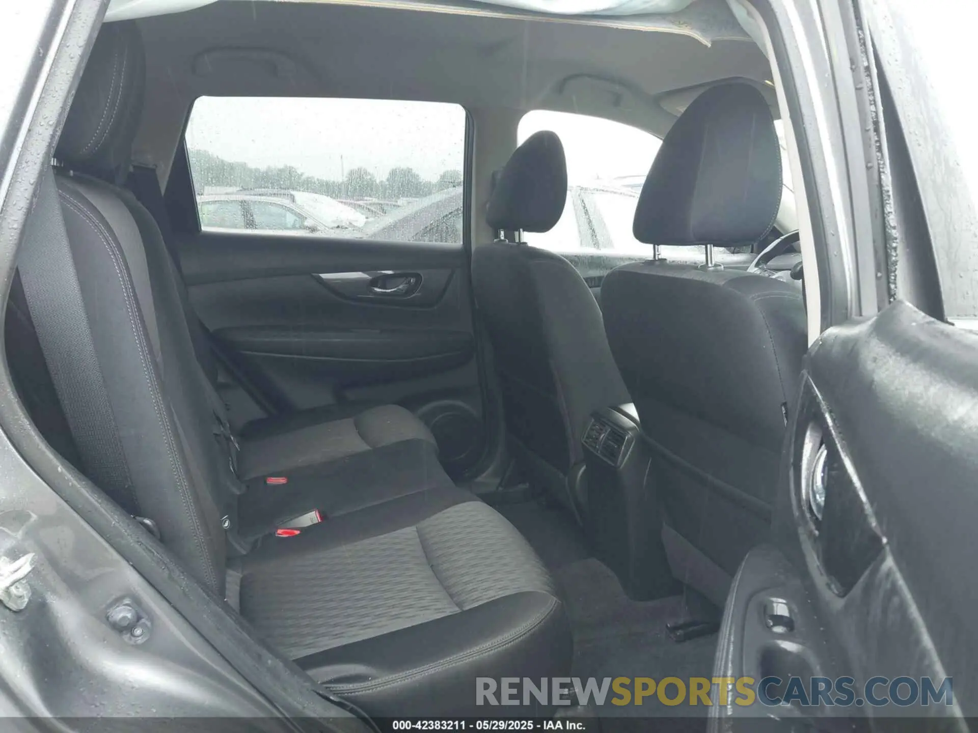 8 Photograph of a damaged car JN8AT2MT3KW256648 NISSAN ROGUE 2019