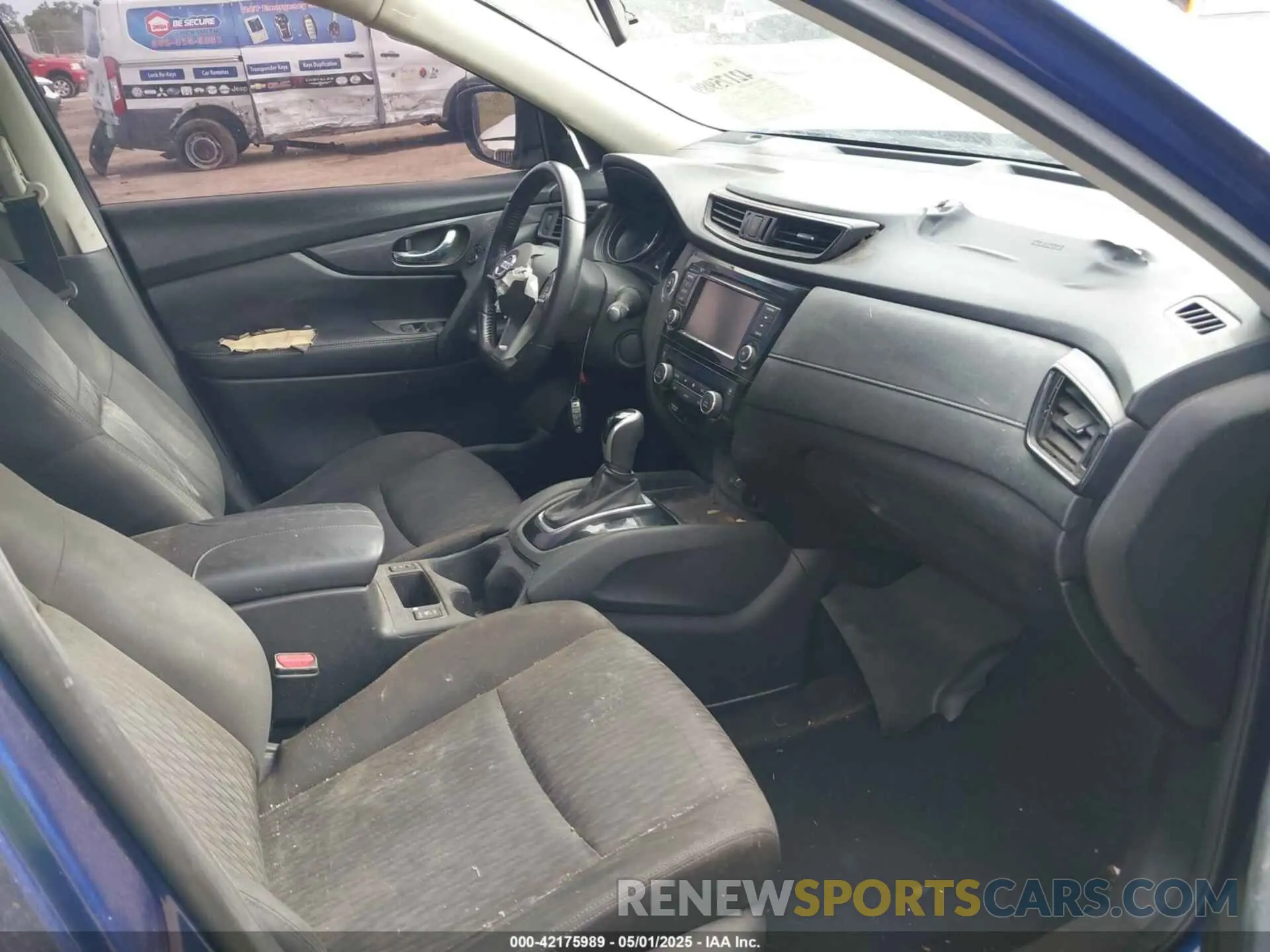 5 Photograph of a damaged car JN8AT2MT3KW259937 NISSAN ROGUE 2019