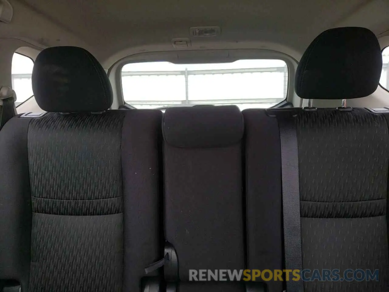 10 Photograph of a damaged car JN8AT2MT4KW250860 NISSAN ROGUE 2019