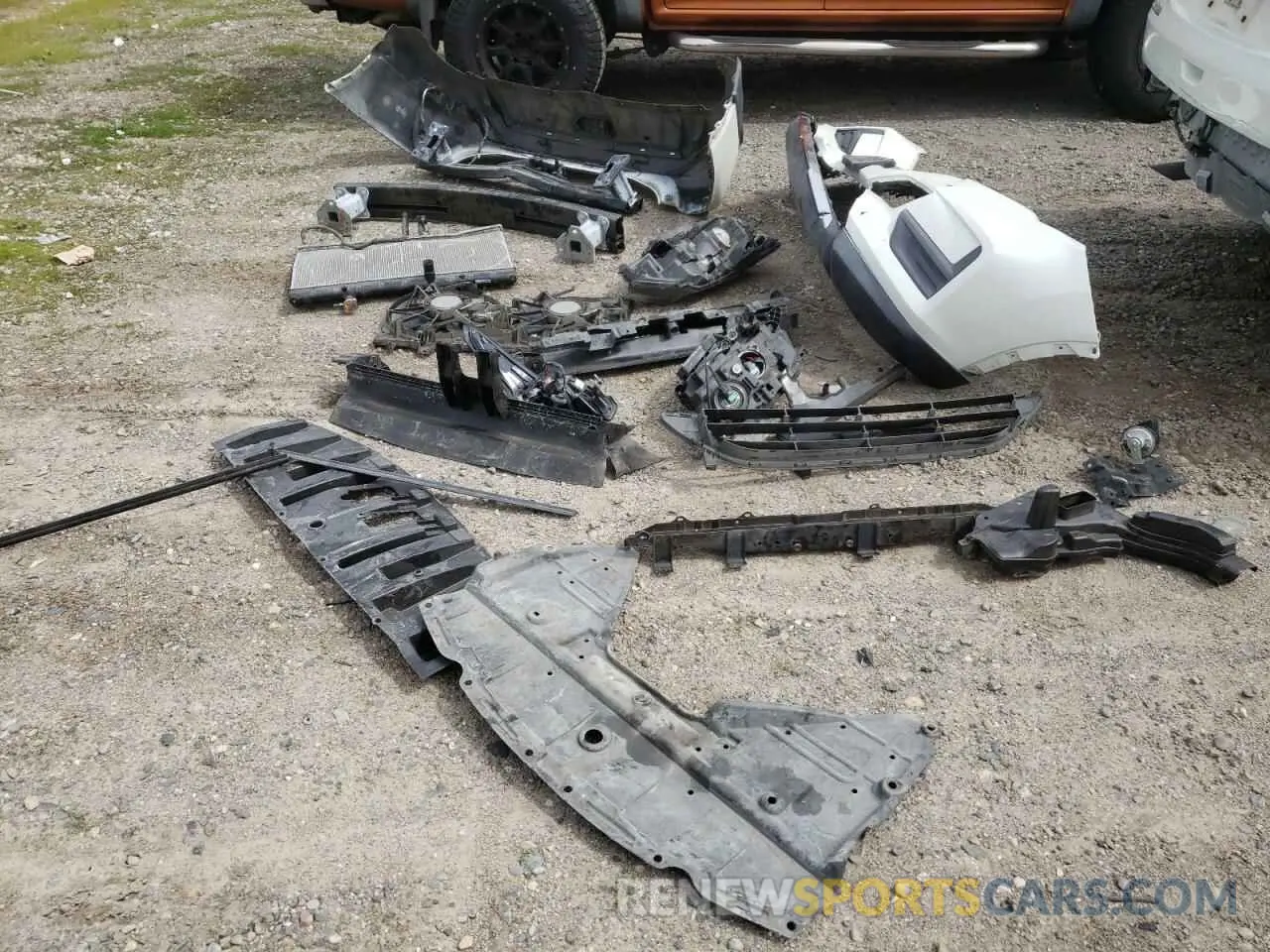 13 Photograph of a damaged car JN8AT2MT4KW250860 NISSAN ROGUE 2019