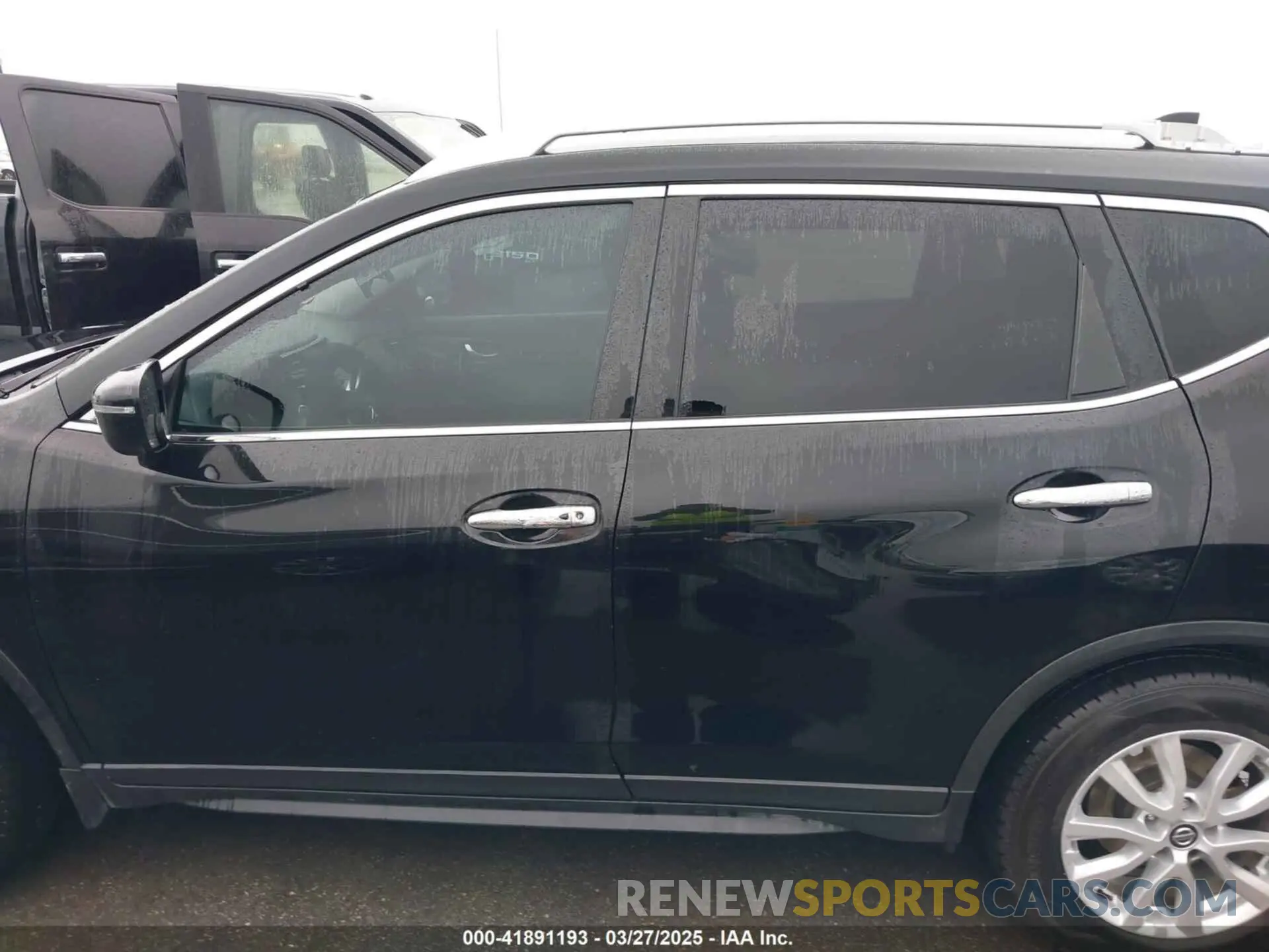 13 Photograph of a damaged car JN8AT2MT4KW254052 NISSAN ROGUE 2019