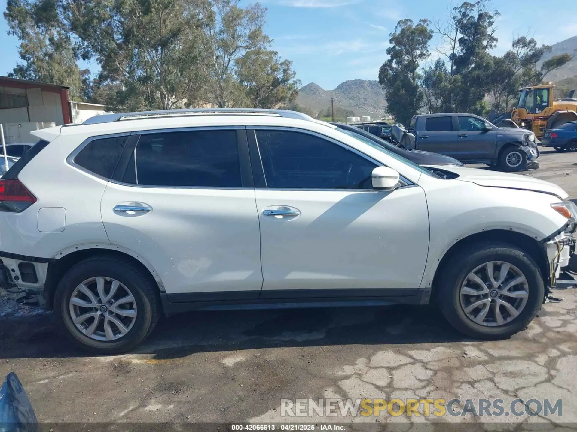 14 Photograph of a damaged car JN8AT2MT4KW255007 NISSAN ROGUE 2019