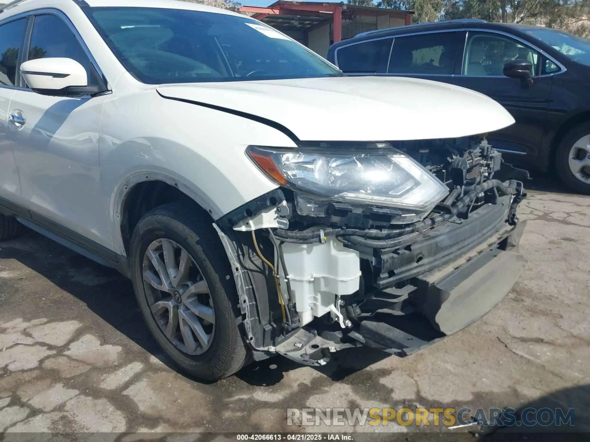 18 Photograph of a damaged car JN8AT2MT4KW255007 NISSAN ROGUE 2019
