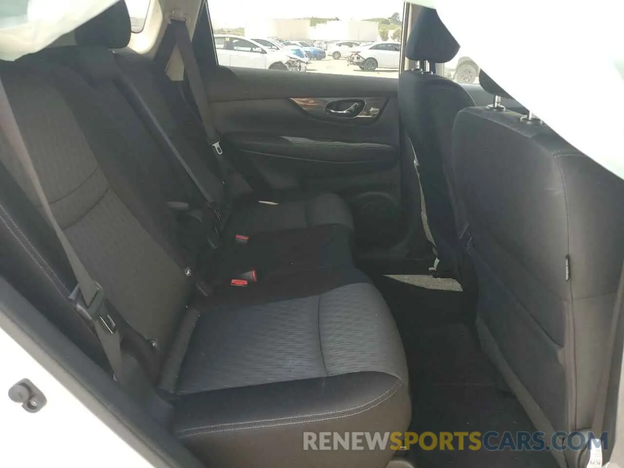 10 Photograph of a damaged car JN8AT2MT4KW258912 NISSAN ROGUE 2019
