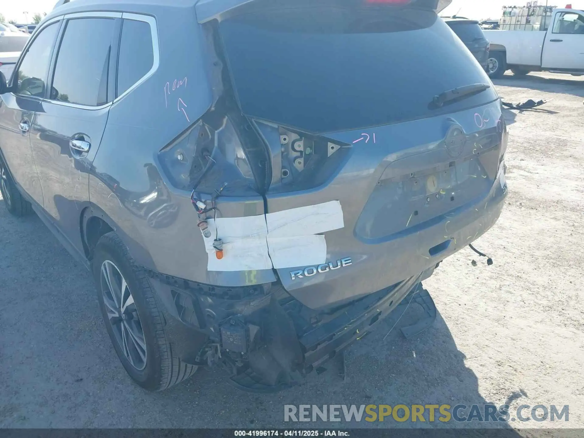6 Photograph of a damaged car JN8AT2MT4KW262975 NISSAN ROGUE 2019