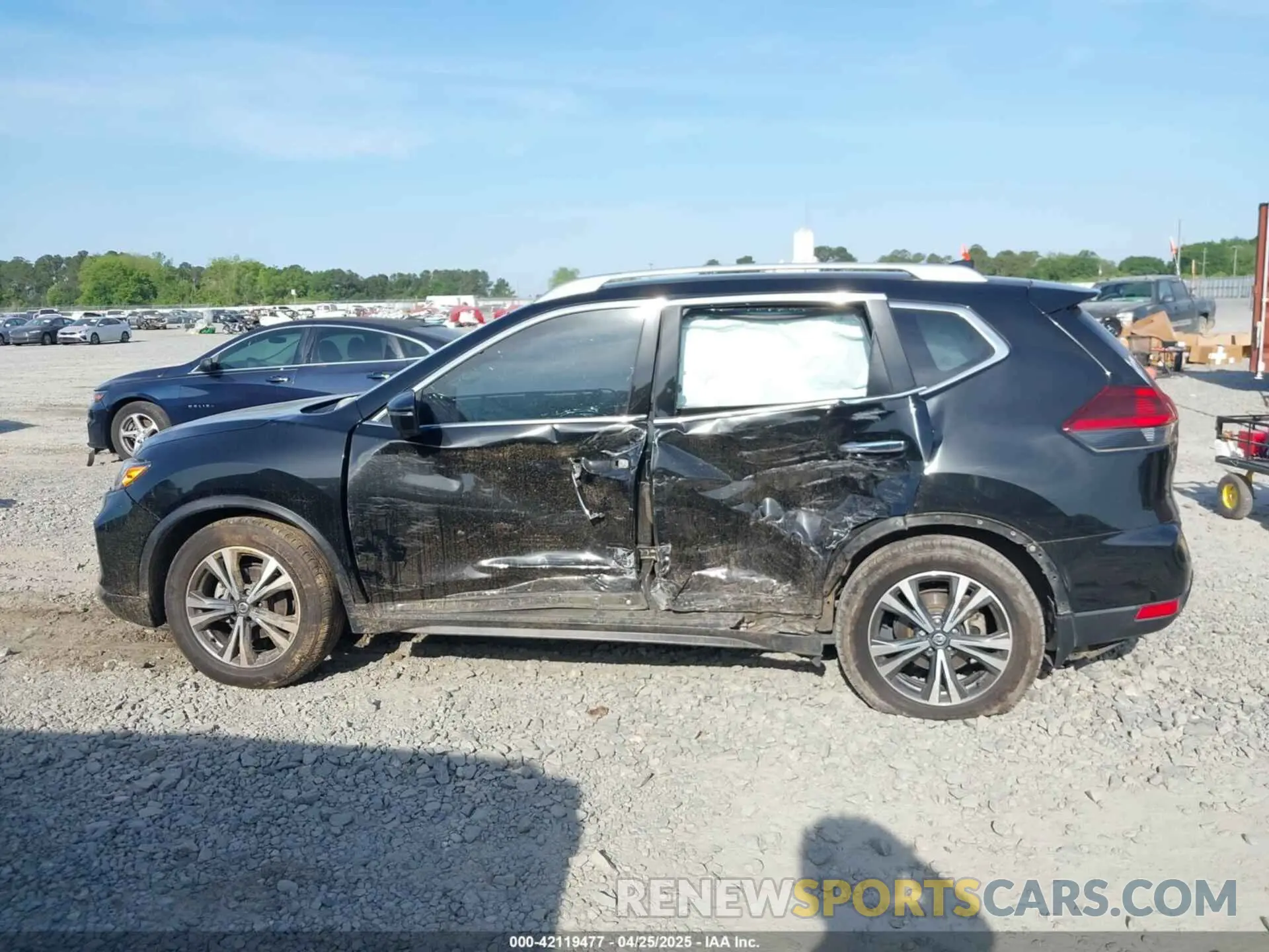 13 Photograph of a damaged car JN8AT2MT4KW268243 NISSAN ROGUE 2019