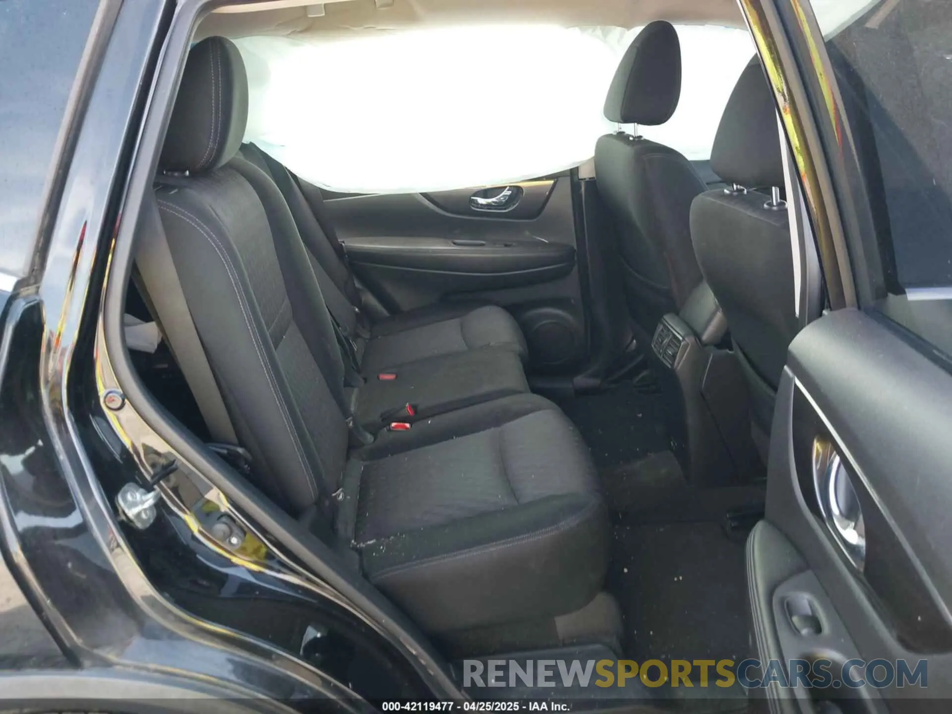 8 Photograph of a damaged car JN8AT2MT4KW268243 NISSAN ROGUE 2019