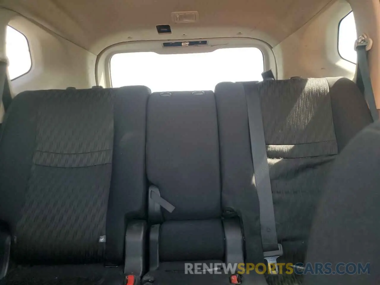 10 Photograph of a damaged car JN8AT2MT5KW264590 NISSAN ROGUE 2019