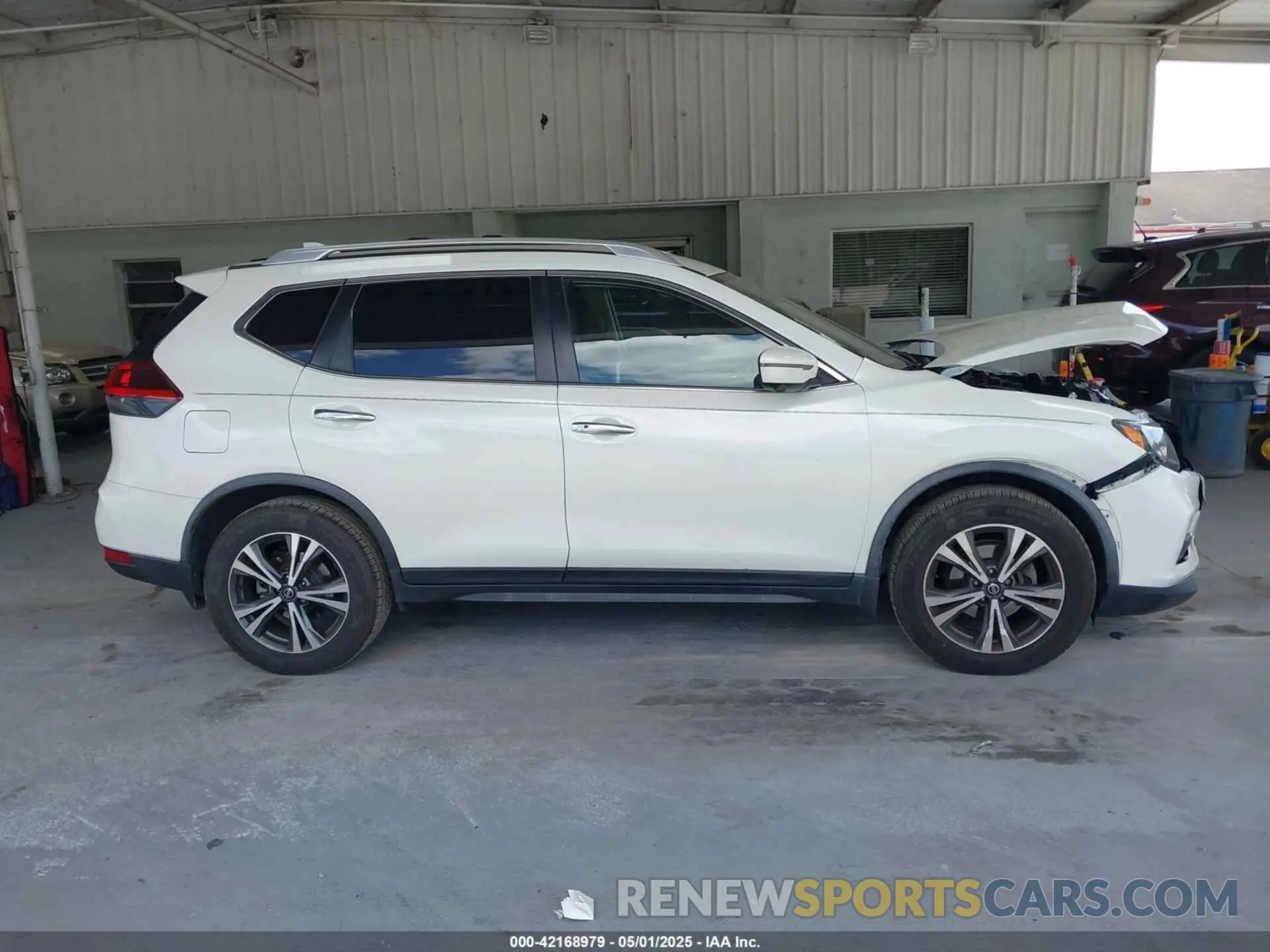 13 Photograph of a damaged car JN8AT2MT6KW262265 NISSAN ROGUE 2019