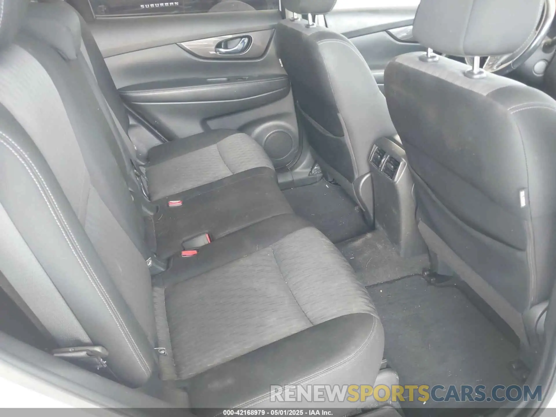 8 Photograph of a damaged car JN8AT2MT6KW262265 NISSAN ROGUE 2019