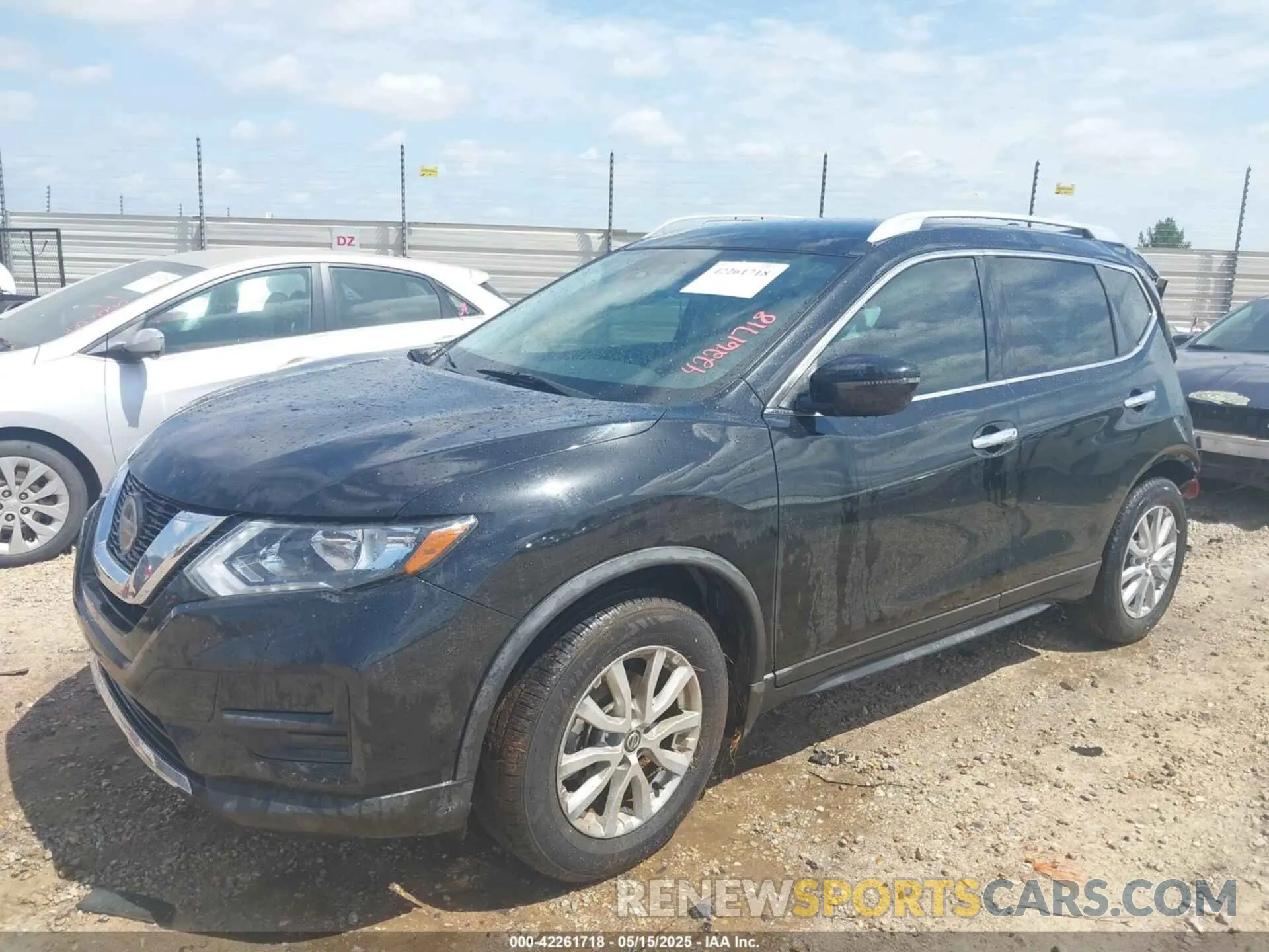 2 Photograph of a damaged car JN8AT2MT6KW267367 NISSAN ROGUE 2019