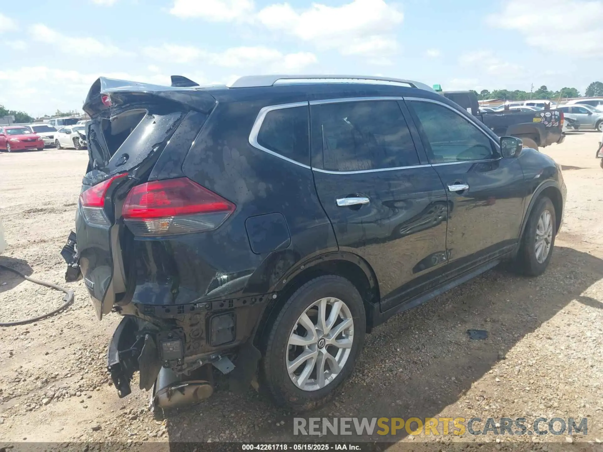 4 Photograph of a damaged car JN8AT2MT6KW267367 NISSAN ROGUE 2019