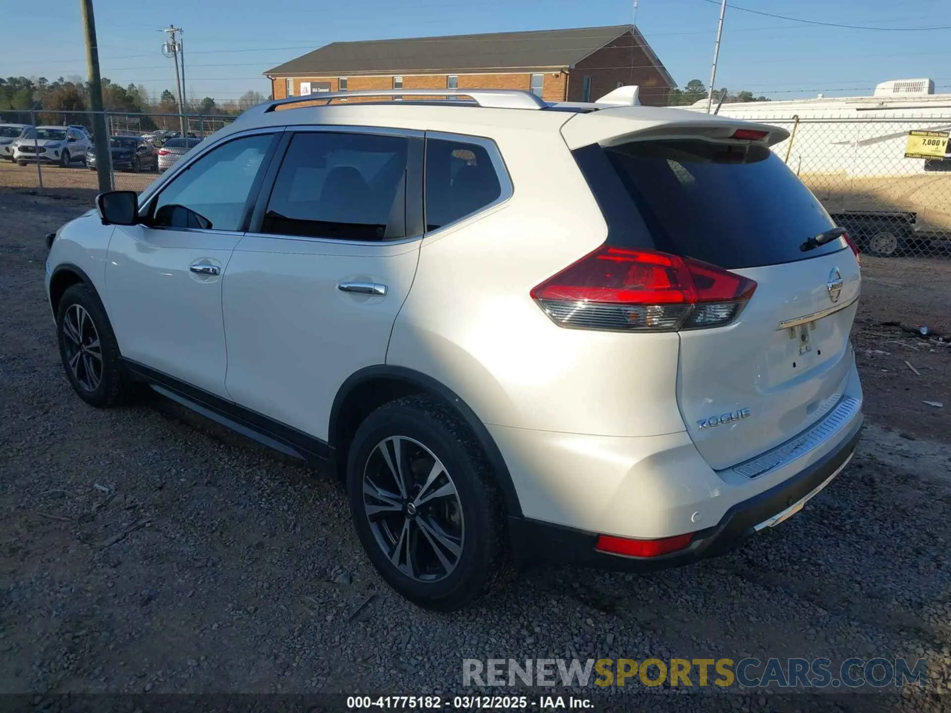 3 Photograph of a damaged car JN8AT2MT7KW254319 NISSAN ROGUE 2019