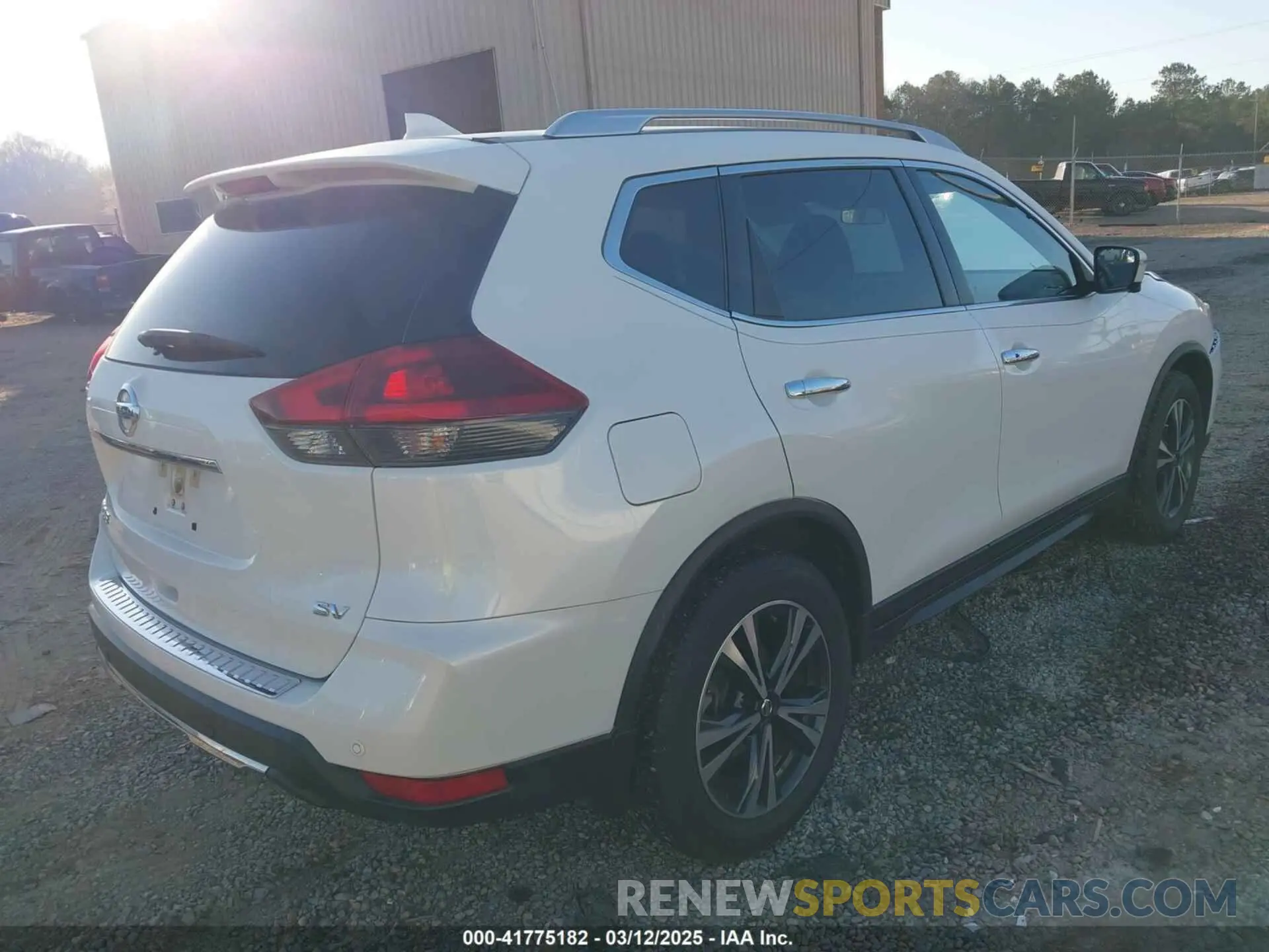 4 Photograph of a damaged car JN8AT2MT7KW254319 NISSAN ROGUE 2019