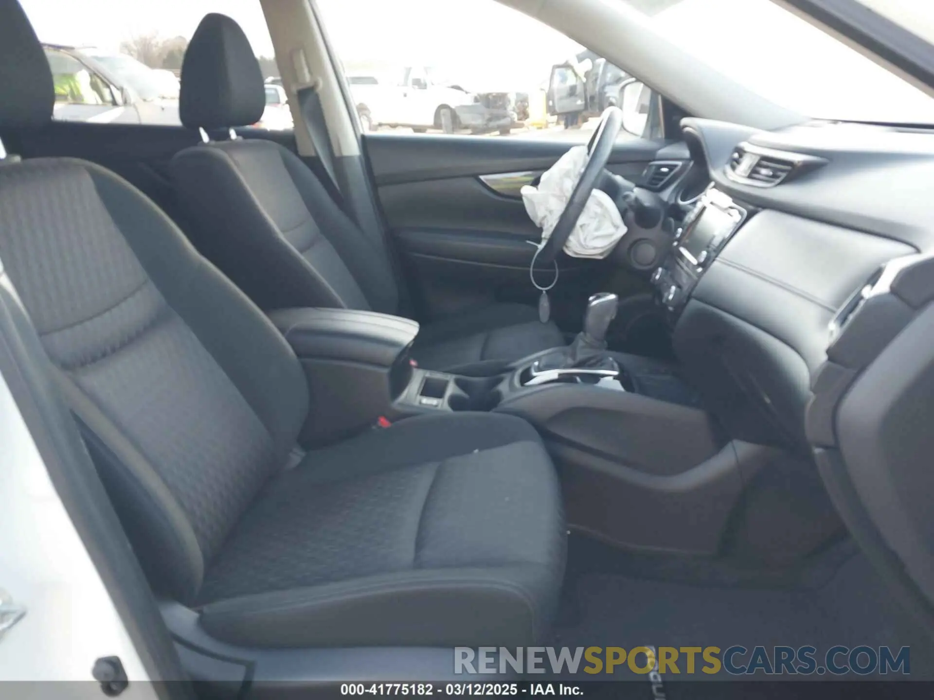 5 Photograph of a damaged car JN8AT2MT7KW254319 NISSAN ROGUE 2019