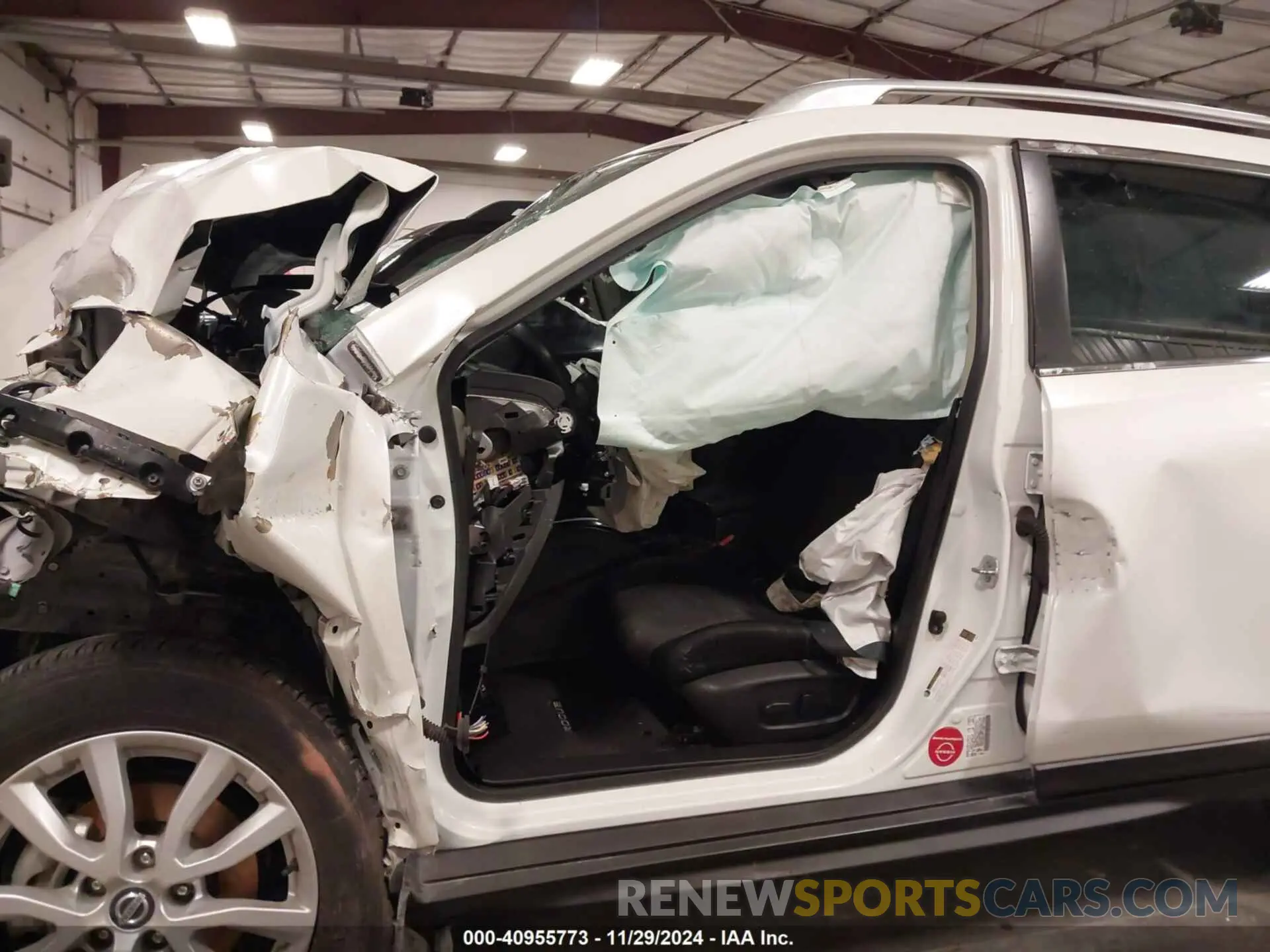 21 Photograph of a damaged car JN8AT2MT7KW256278 NISSAN ROGUE 2019
