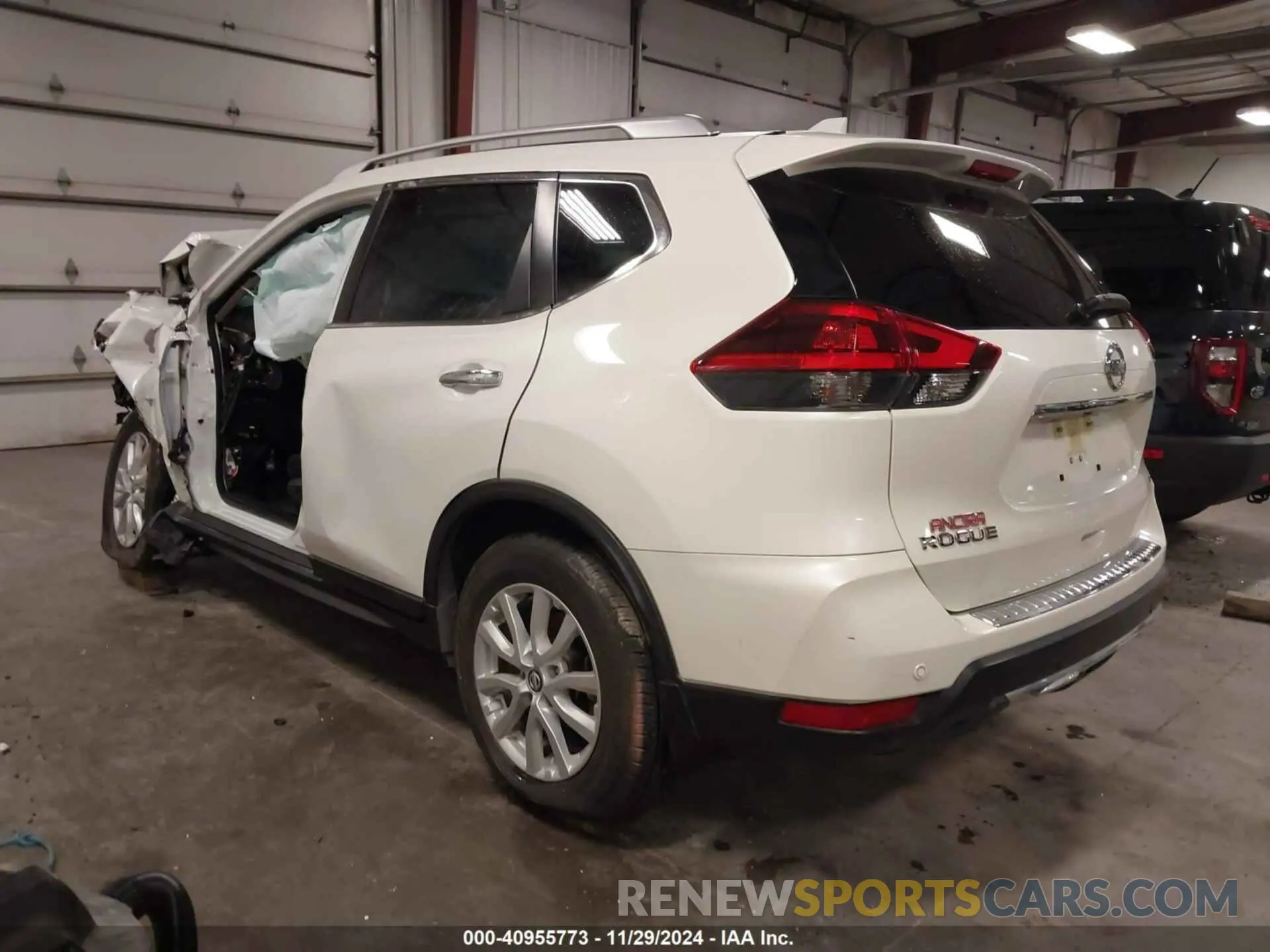 3 Photograph of a damaged car JN8AT2MT7KW256278 NISSAN ROGUE 2019