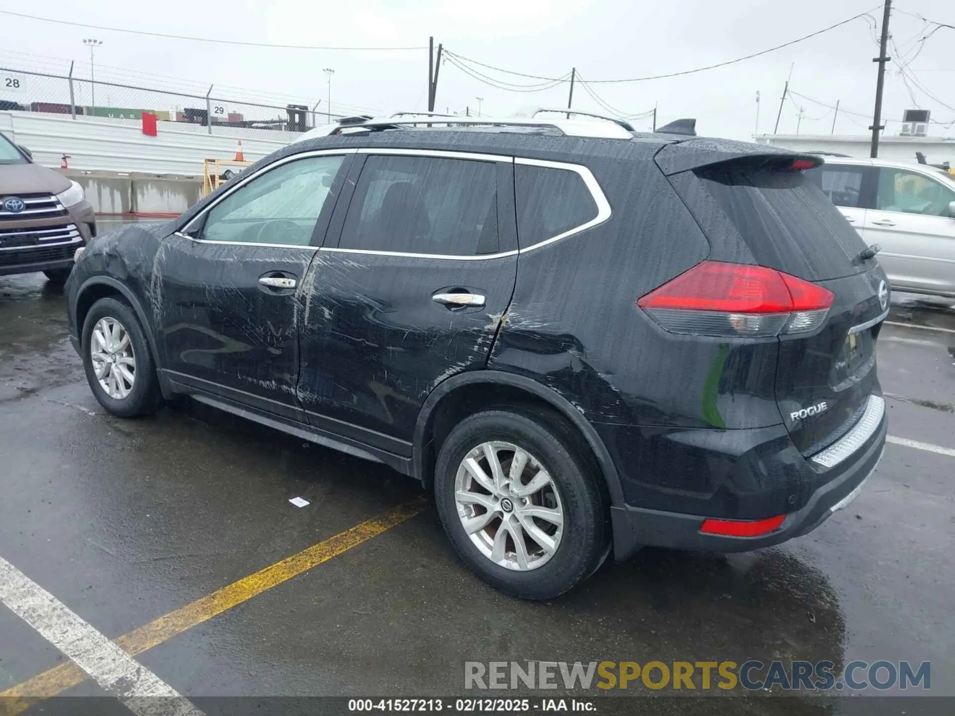 3 Photograph of a damaged car JN8AT2MT7KW261349 NISSAN ROGUE 2019