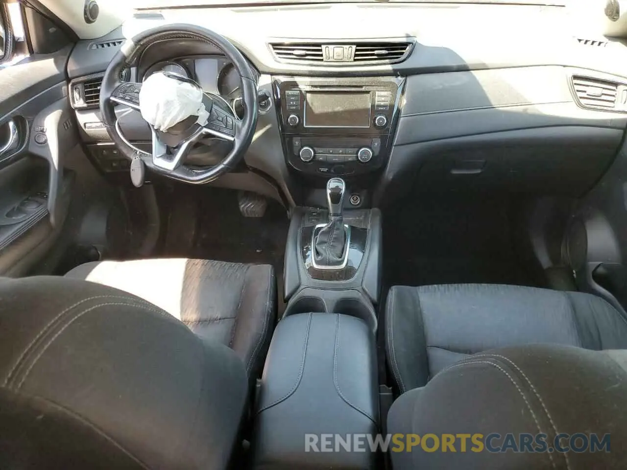 8 Photograph of a damaged car JN8AT2MT7KW267877 NISSAN ROGUE 2019