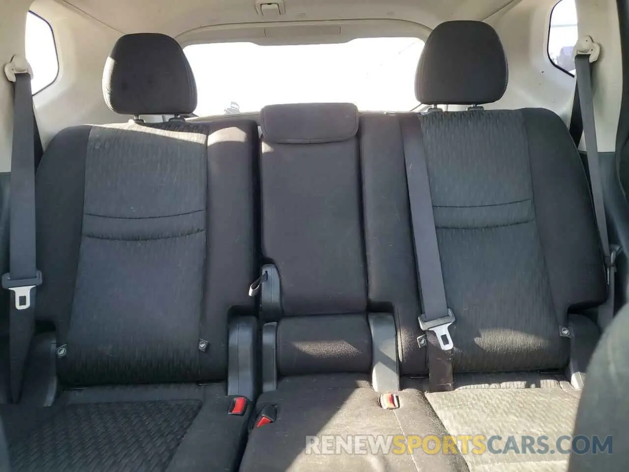 10 Photograph of a damaged car JN8AT2MT7KW501998 NISSAN ROGUE 2019