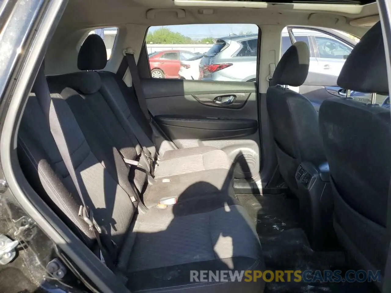 11 Photograph of a damaged car JN8AT2MT7KW501998 NISSAN ROGUE 2019