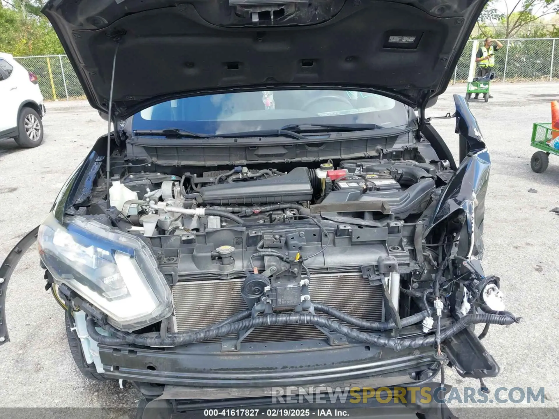 10 Photograph of a damaged car JN8AT2MT7KW503587 NISSAN ROGUE 2019