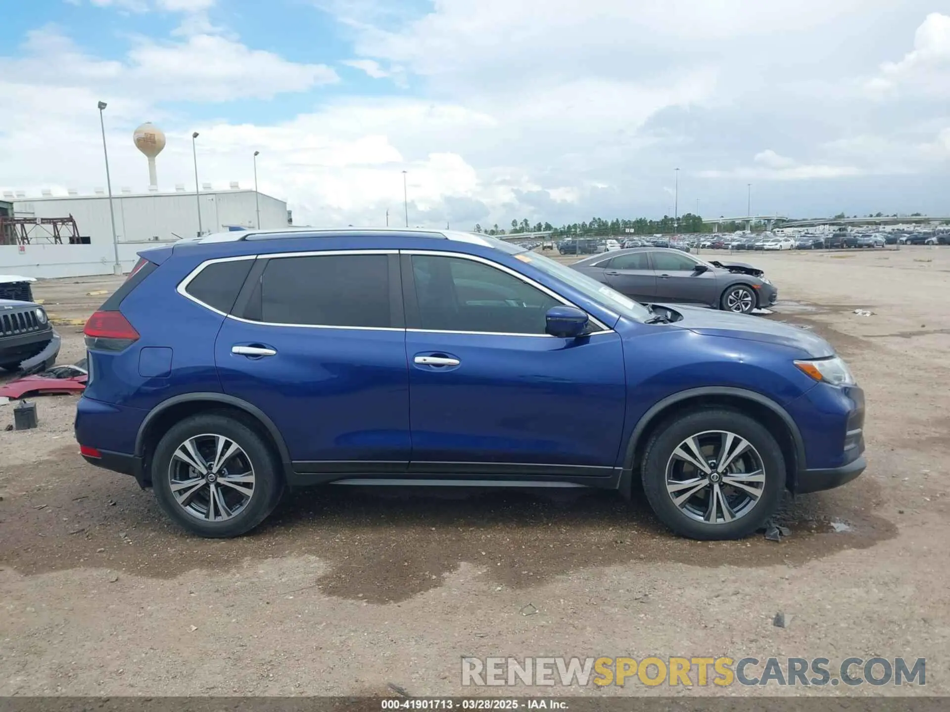 13 Photograph of a damaged car JN8AT2MT8KW256290 NISSAN ROGUE 2019