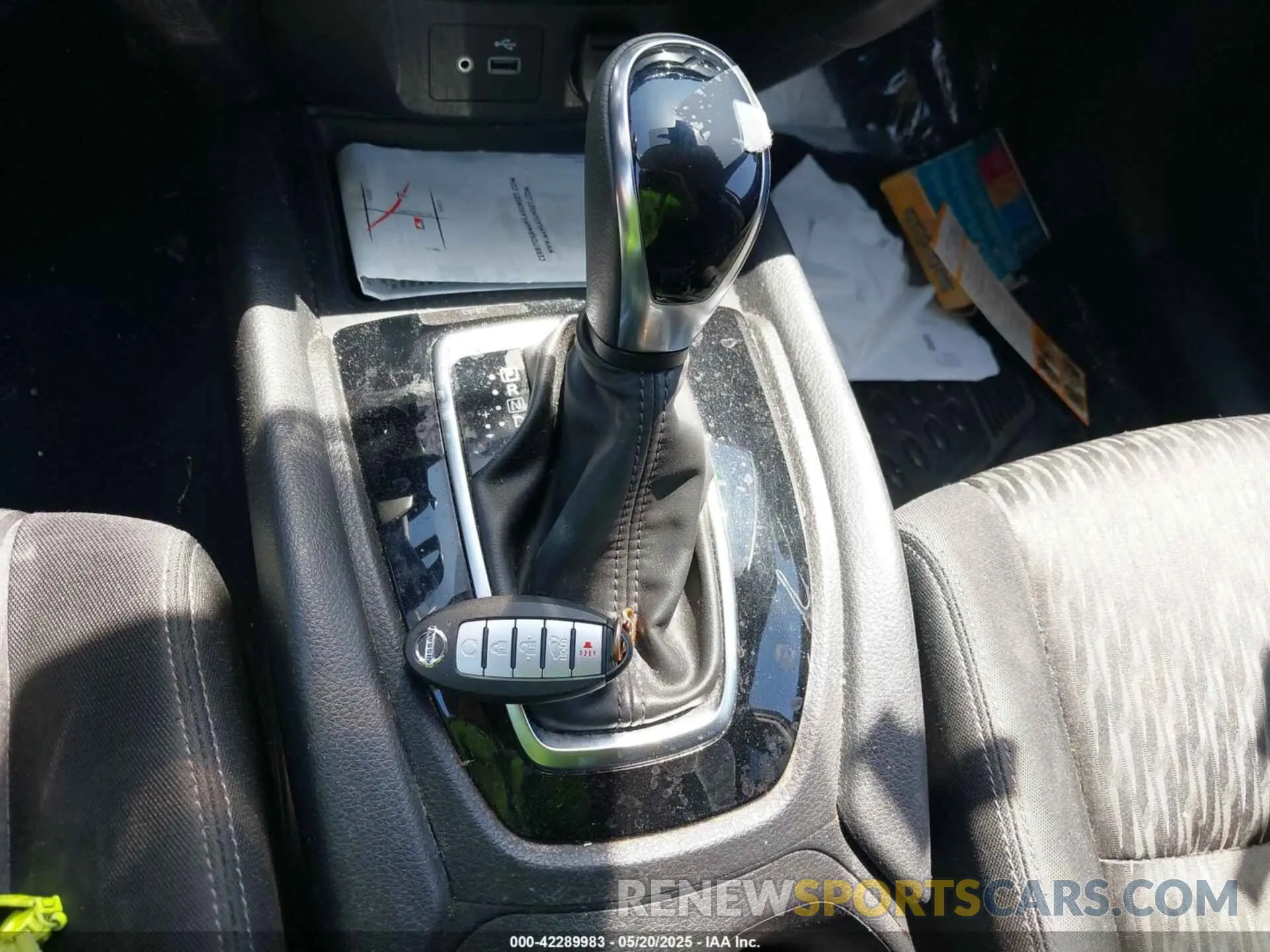 11 Photograph of a damaged car JN8AT2MT8KW261182 NISSAN ROGUE 2019