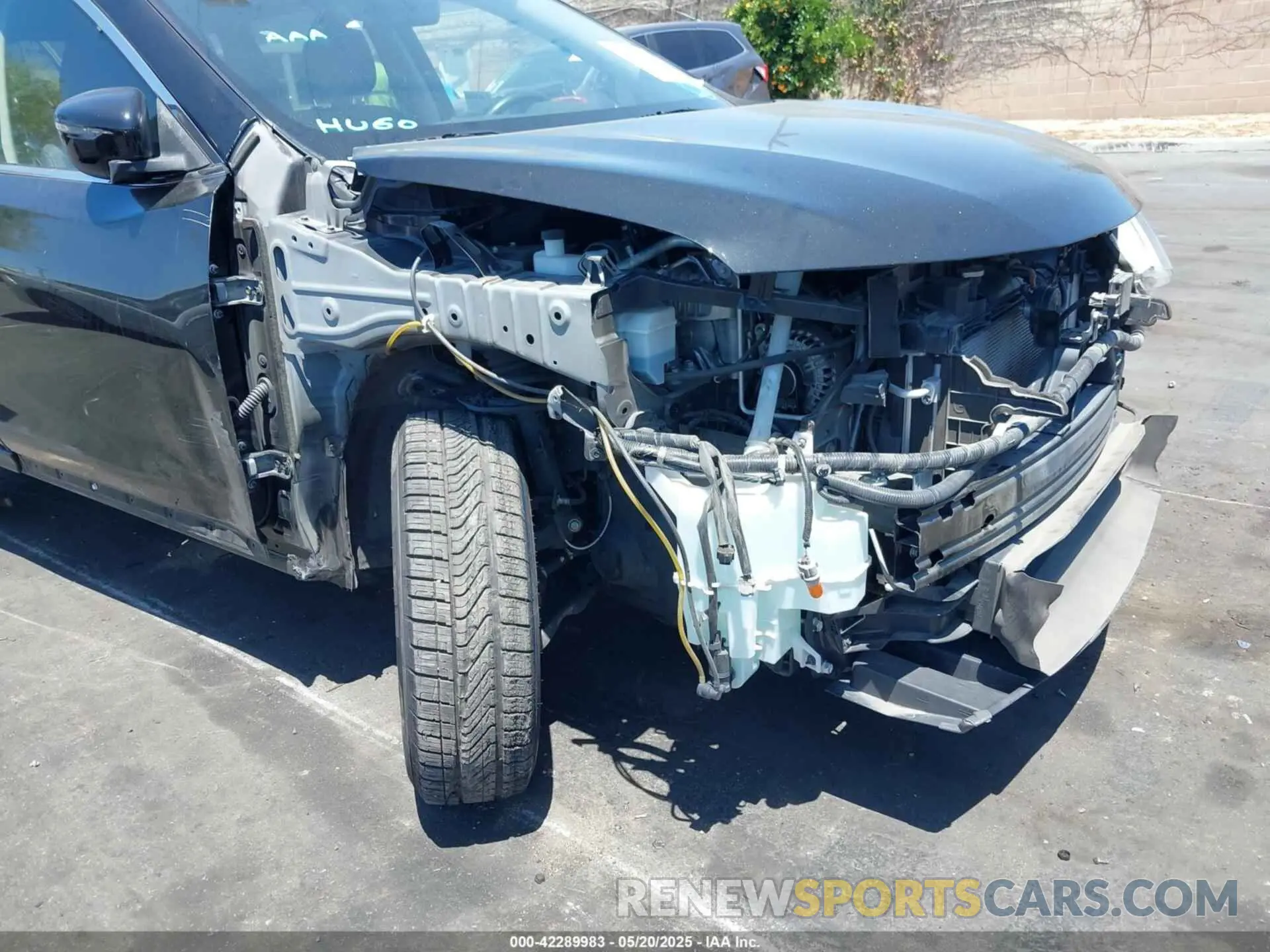 6 Photograph of a damaged car JN8AT2MT8KW261182 NISSAN ROGUE 2019