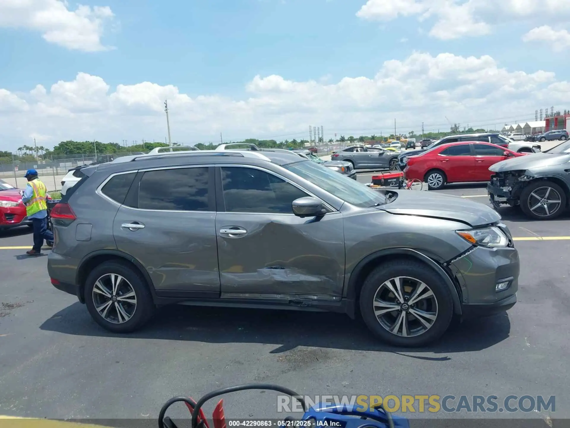 14 Photograph of a damaged car JN8AT2MT9KW260154 NISSAN ROGUE 2019