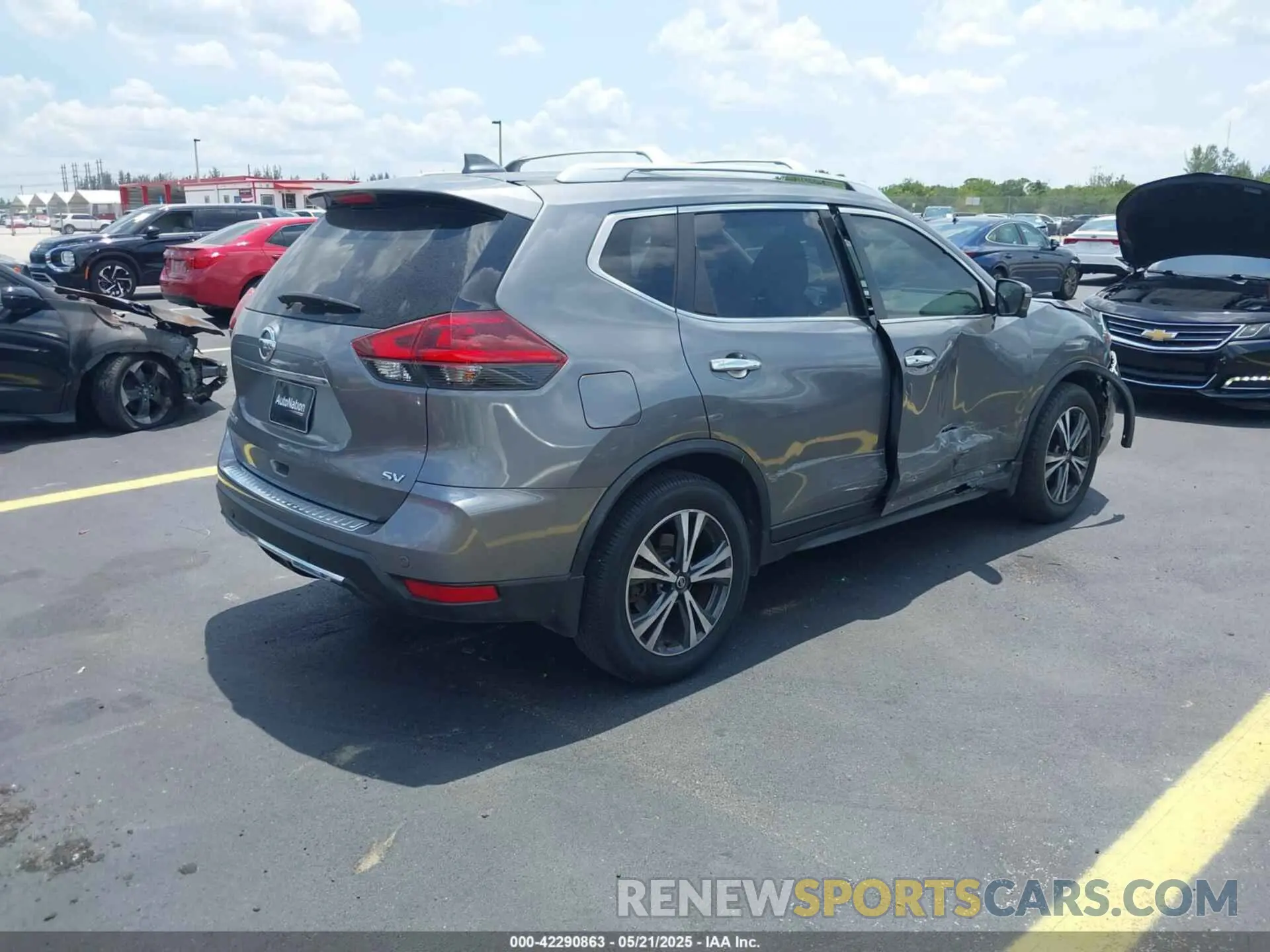 4 Photograph of a damaged car JN8AT2MT9KW260154 NISSAN ROGUE 2019