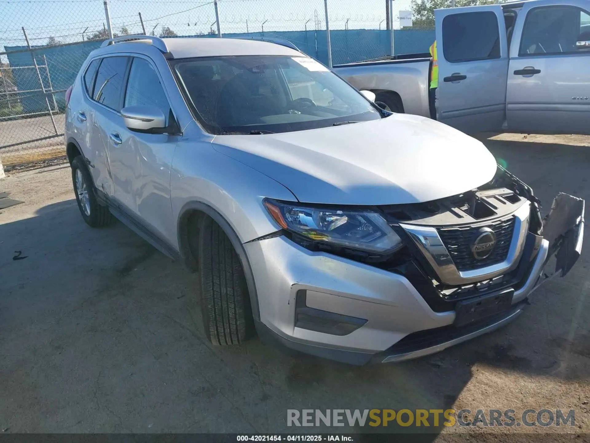 1 Photograph of a damaged car JN8AT2MT9KW263622 NISSAN ROGUE 2019