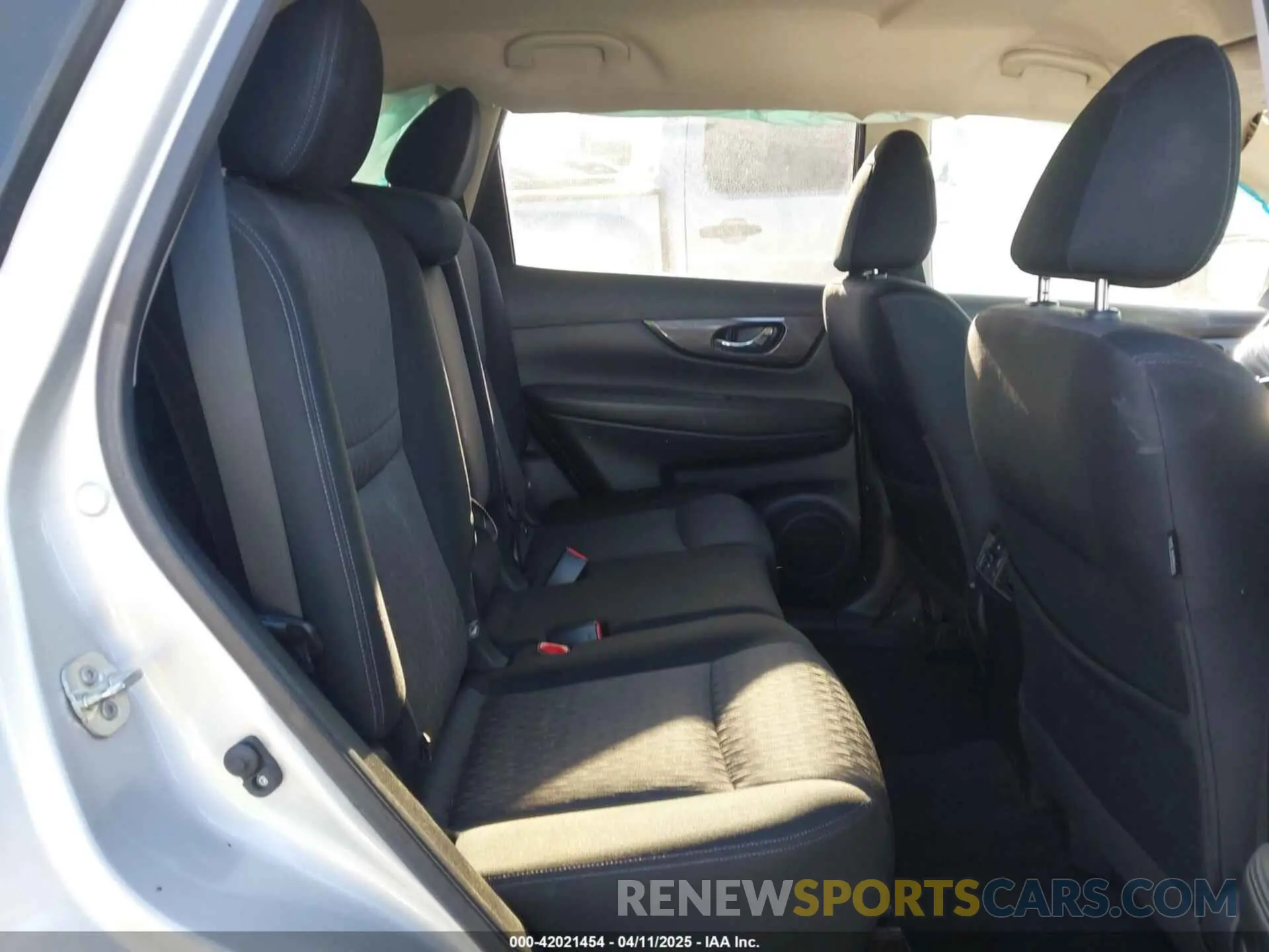 8 Photograph of a damaged car JN8AT2MT9KW263622 NISSAN ROGUE 2019