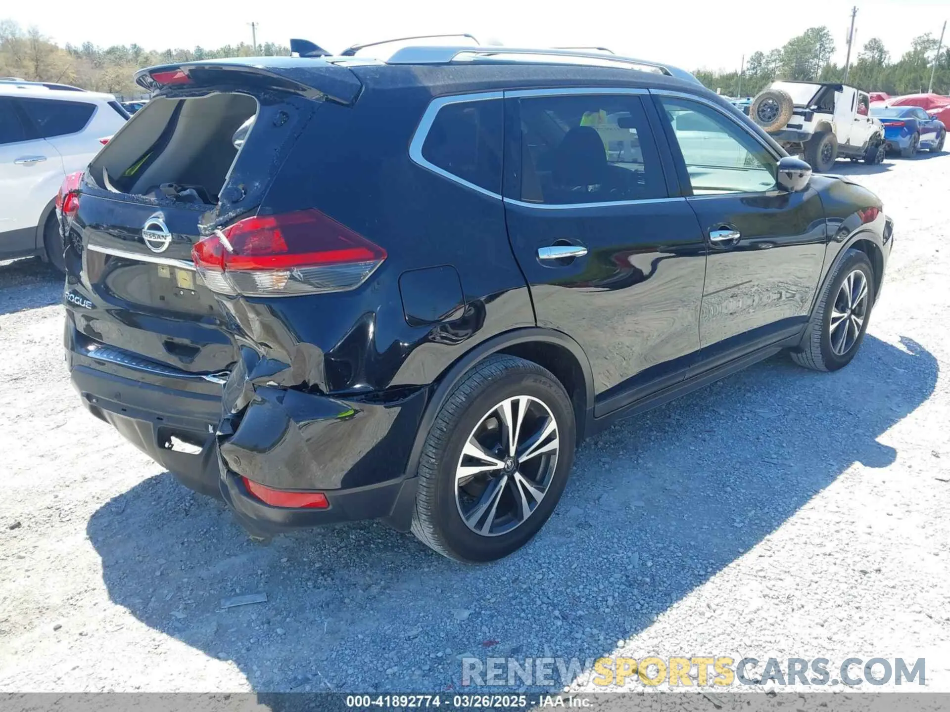 4 Photograph of a damaged car JN8AT2MT9KW268688 NISSAN ROGUE 2019