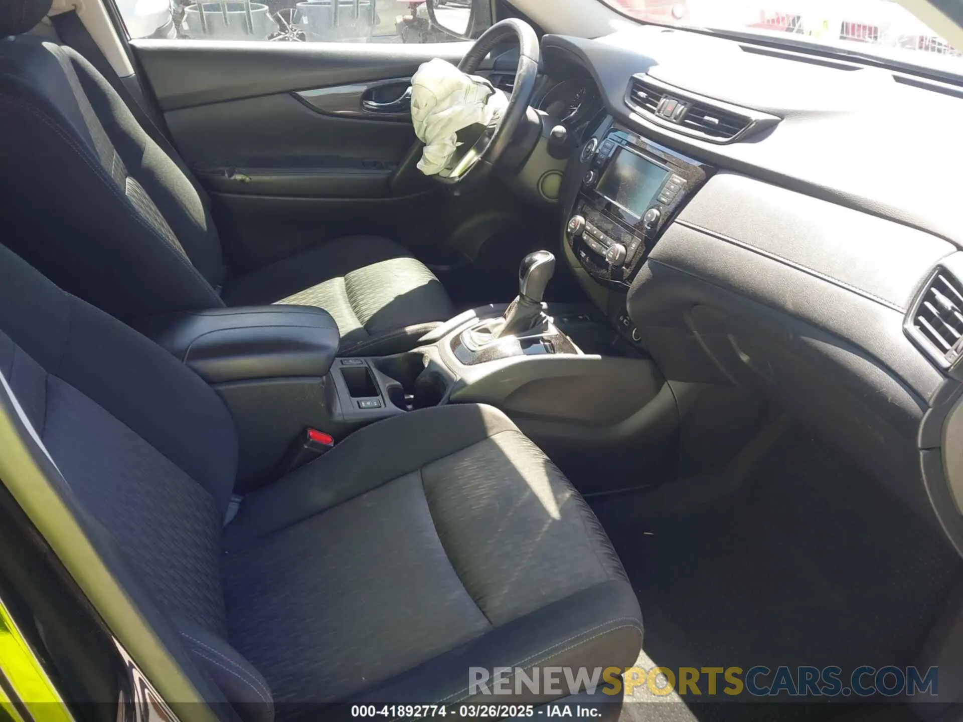 5 Photograph of a damaged car JN8AT2MT9KW268688 NISSAN ROGUE 2019