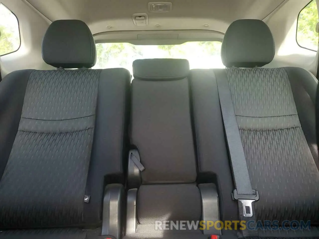 10 Photograph of a damaged car JN8AT2MT9KW500495 NISSAN ROGUE 2019