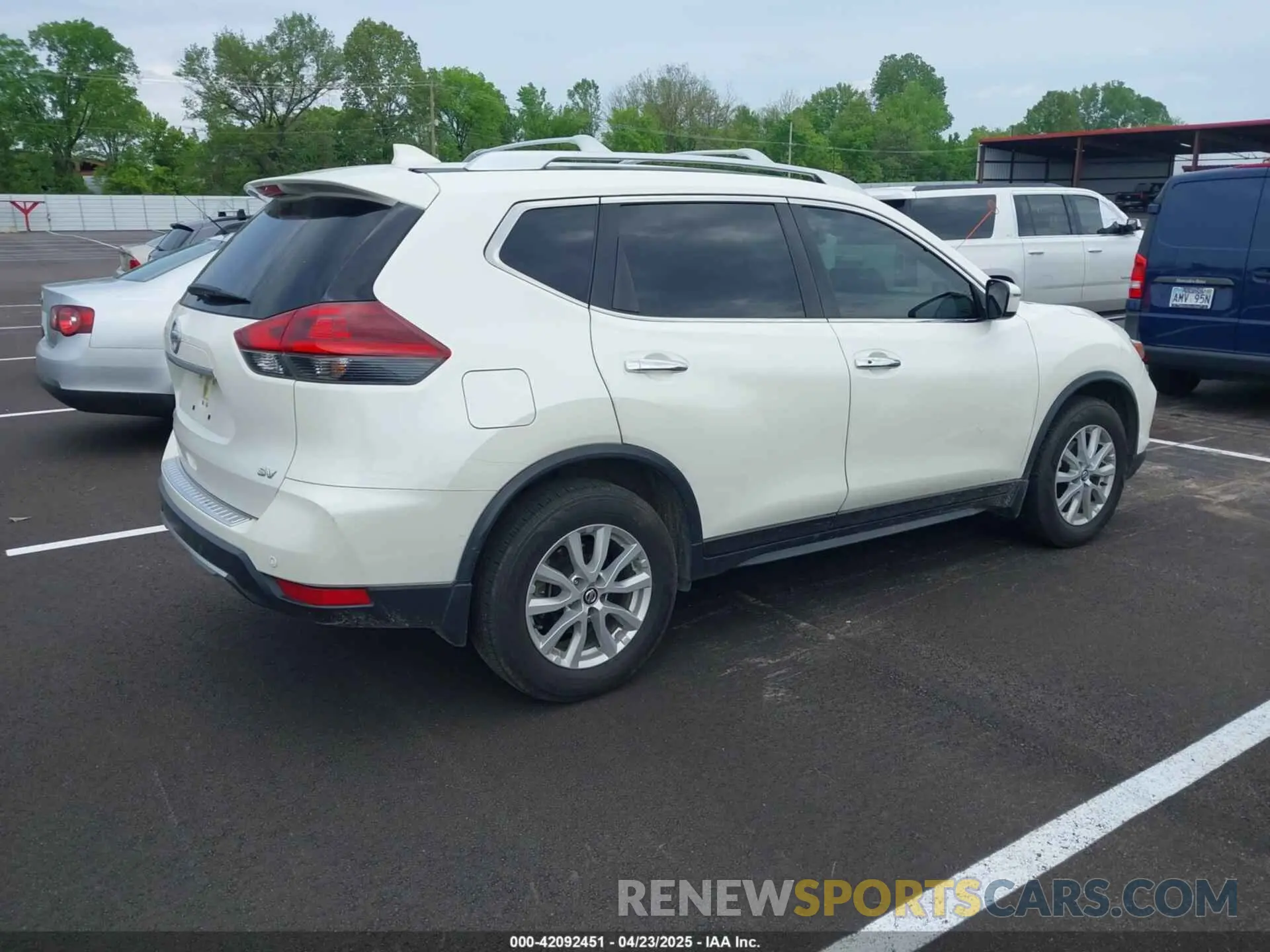 4 Photograph of a damaged car JN8AT2MTXKW250037 NISSAN ROGUE 2019