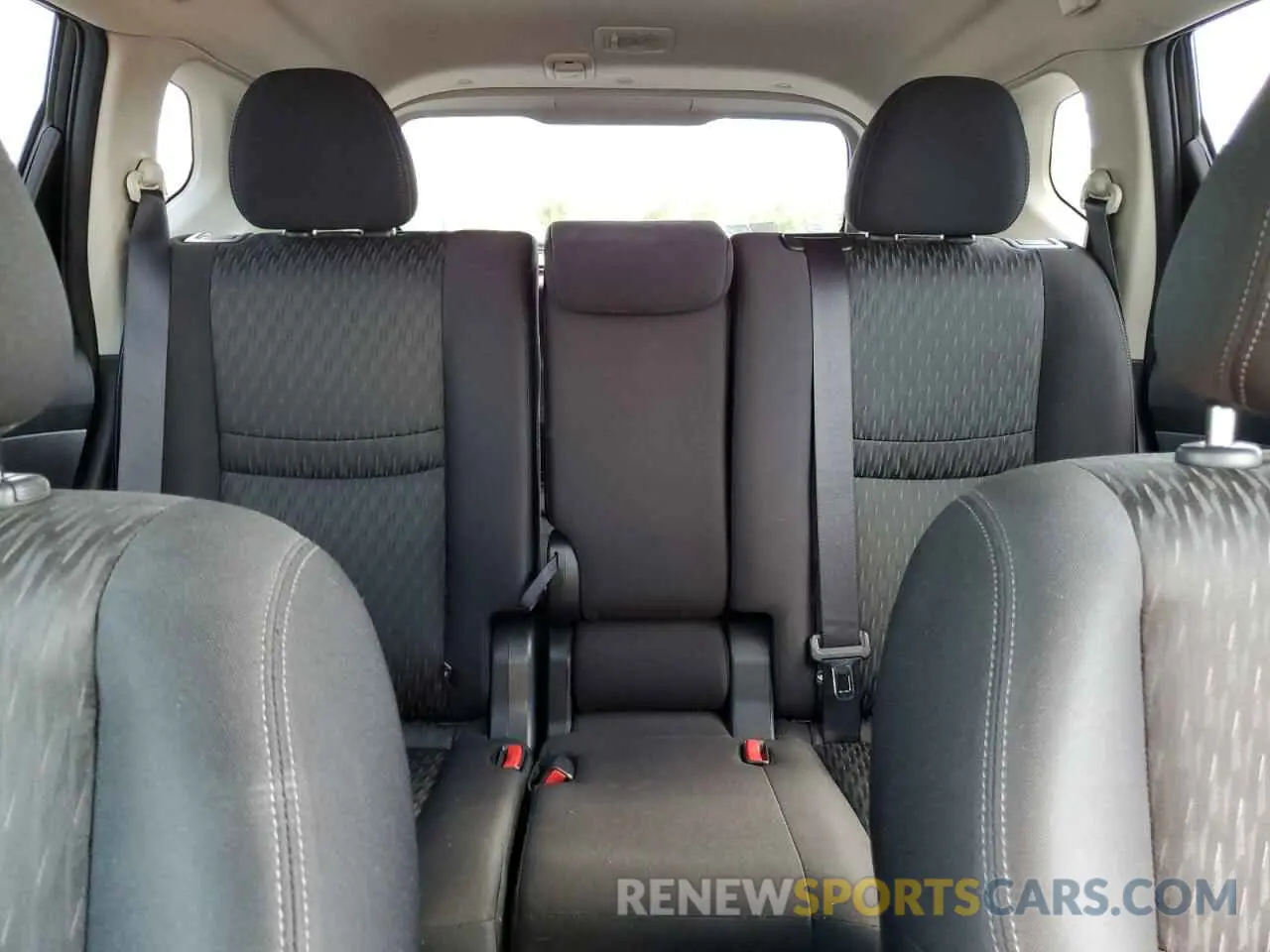 10 Photograph of a damaged car JN8AT2MTXKW253410 NISSAN ROGUE 2019
