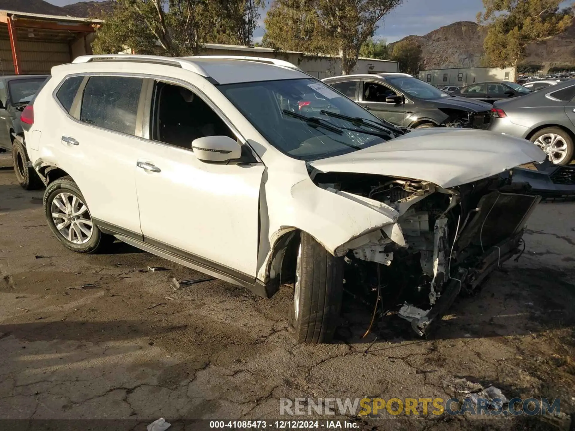1 Photograph of a damaged car JN8AT2MTXKW260941 NISSAN ROGUE 2019