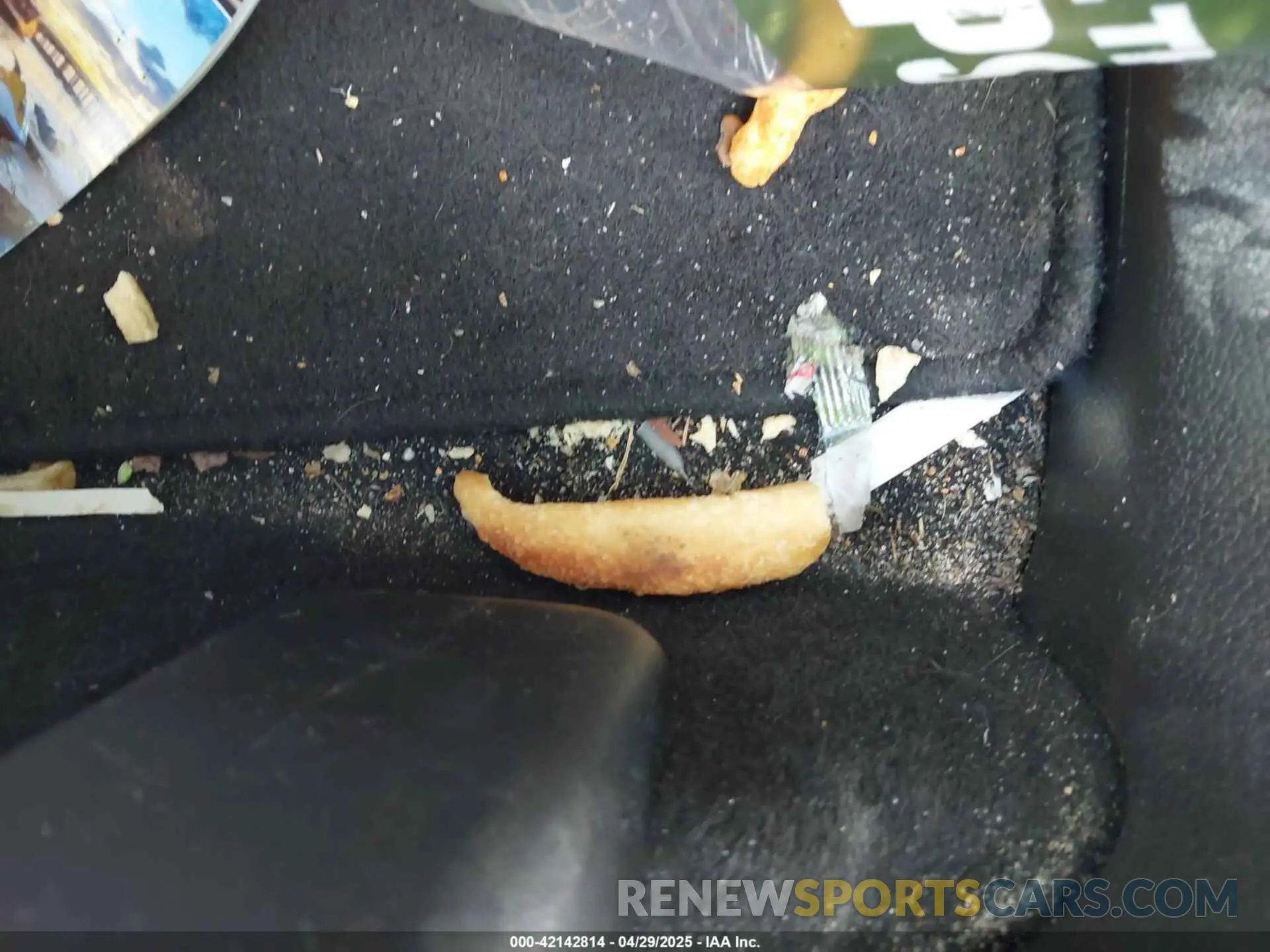 17 Photograph of a damaged car JN8AT2MV0KW373010 NISSAN ROGUE 2019