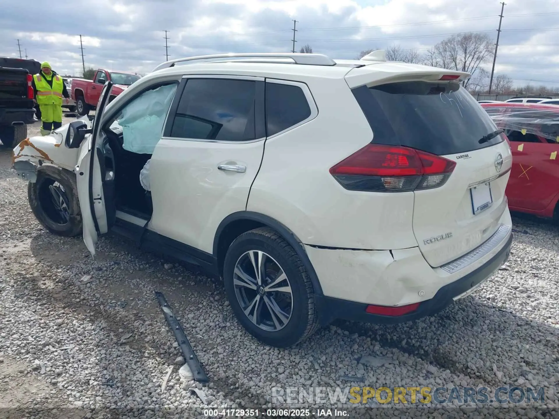 3 Photograph of a damaged car JN8AT2MV0KW379907 NISSAN ROGUE 2019