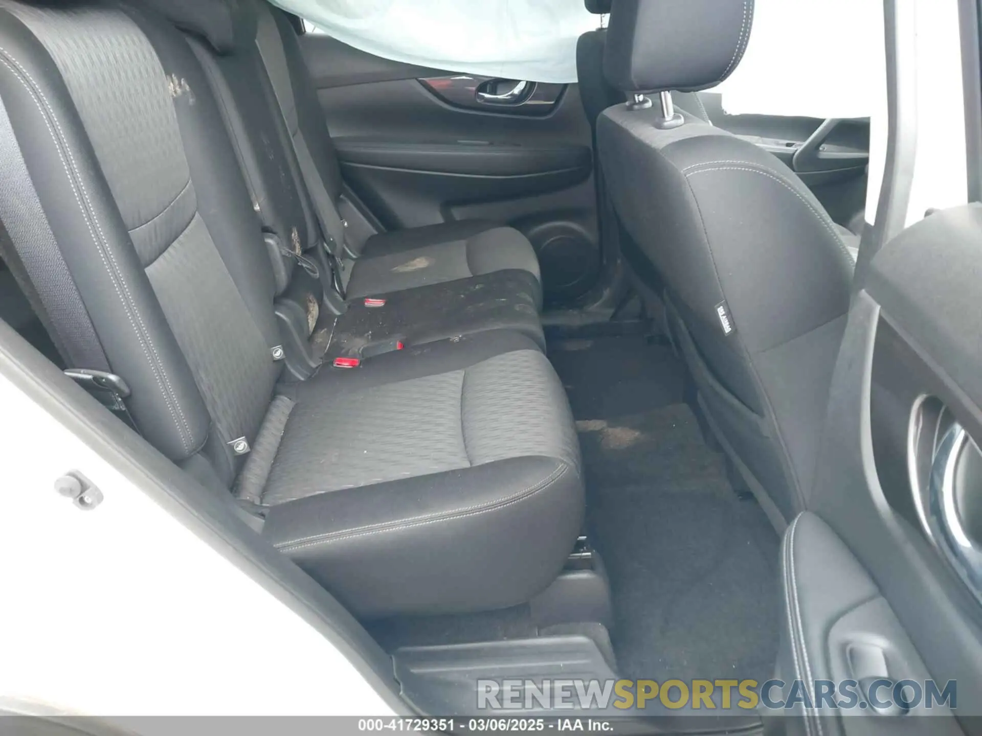 8 Photograph of a damaged car JN8AT2MV0KW379907 NISSAN ROGUE 2019